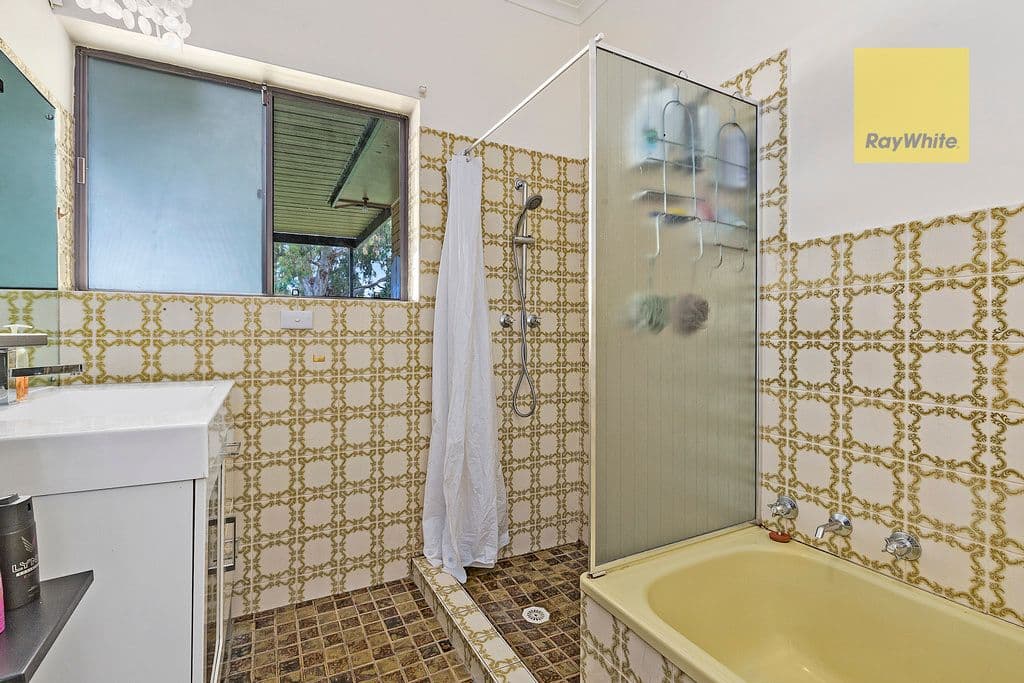 32 Conington Crescent, Morphett Vale SA 5162, Morphett Vale - Thumbnail 8