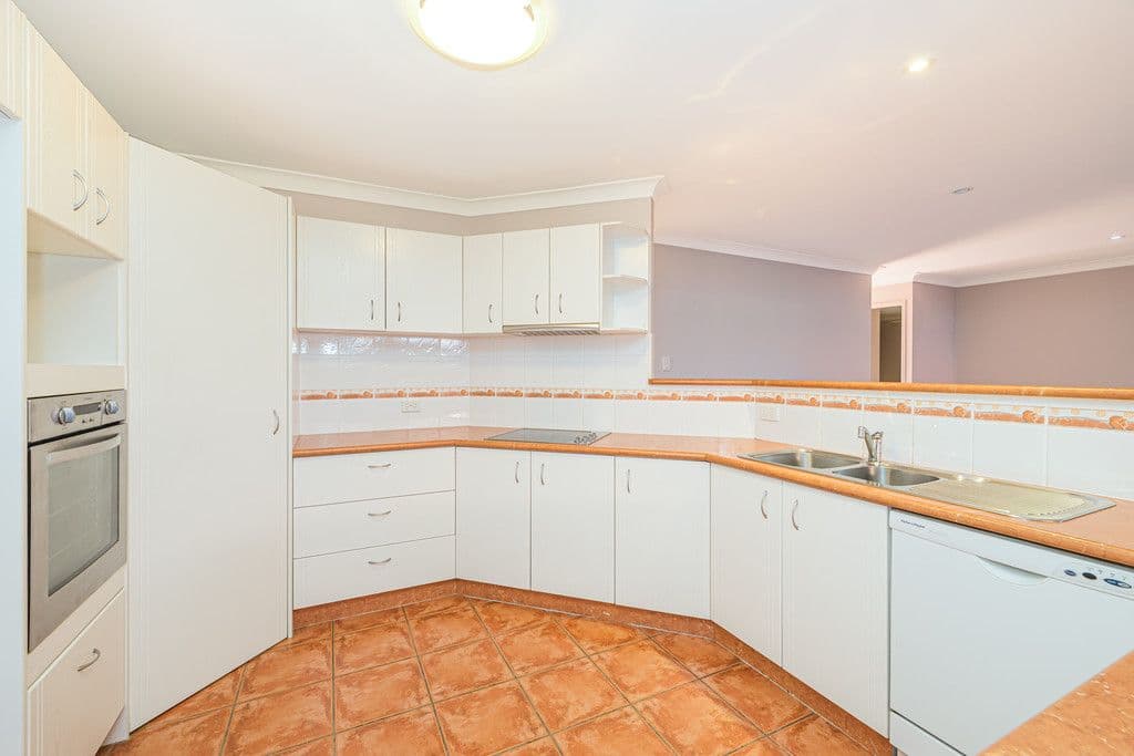 8 Corrimal Place, Sandstone Point QLD 4511, Sandstone Point - Thumbnail 3