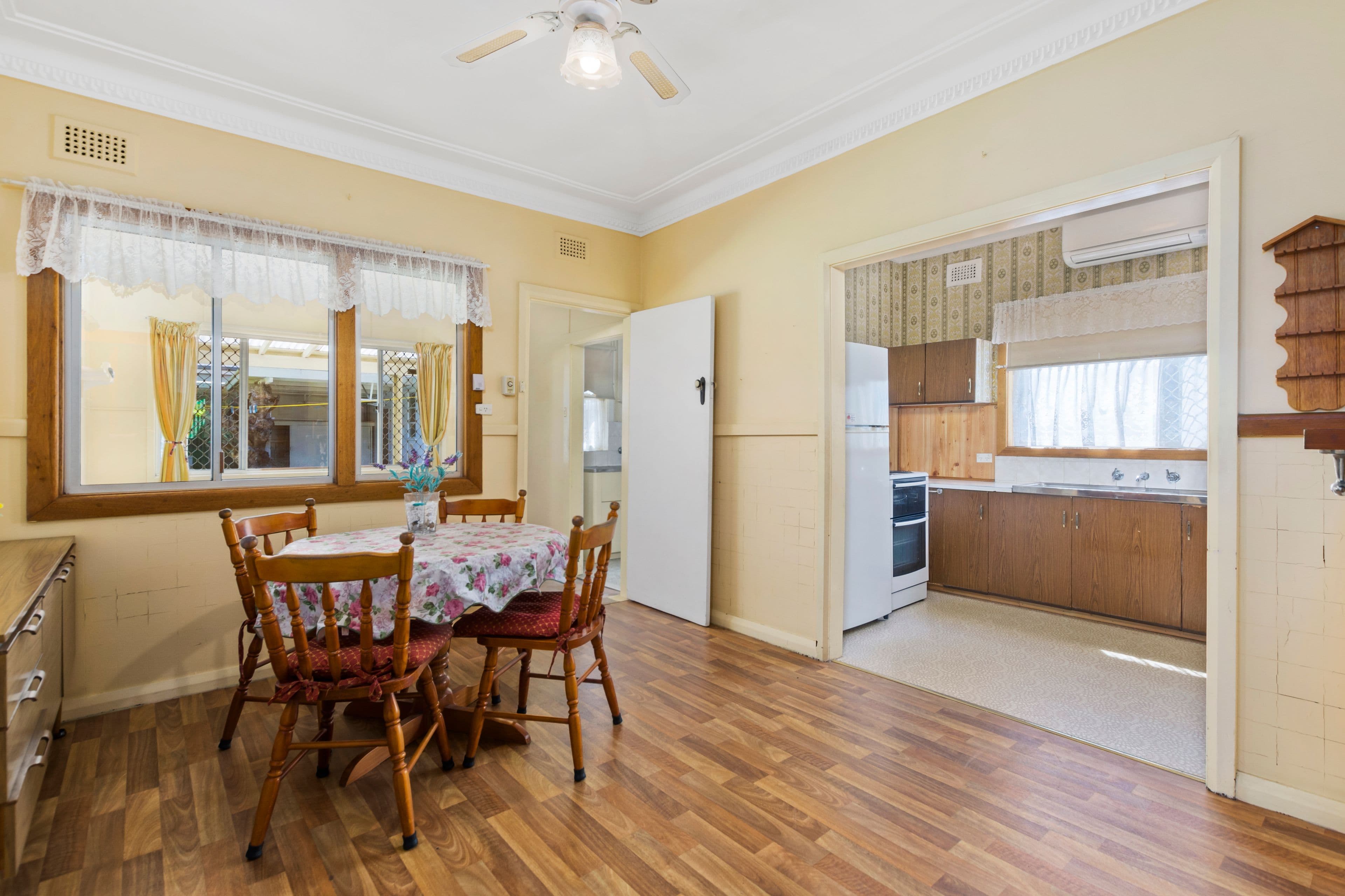 12 Gilbert Street, Corrimal NSW 2518, Corrimal - Thumbnail 3