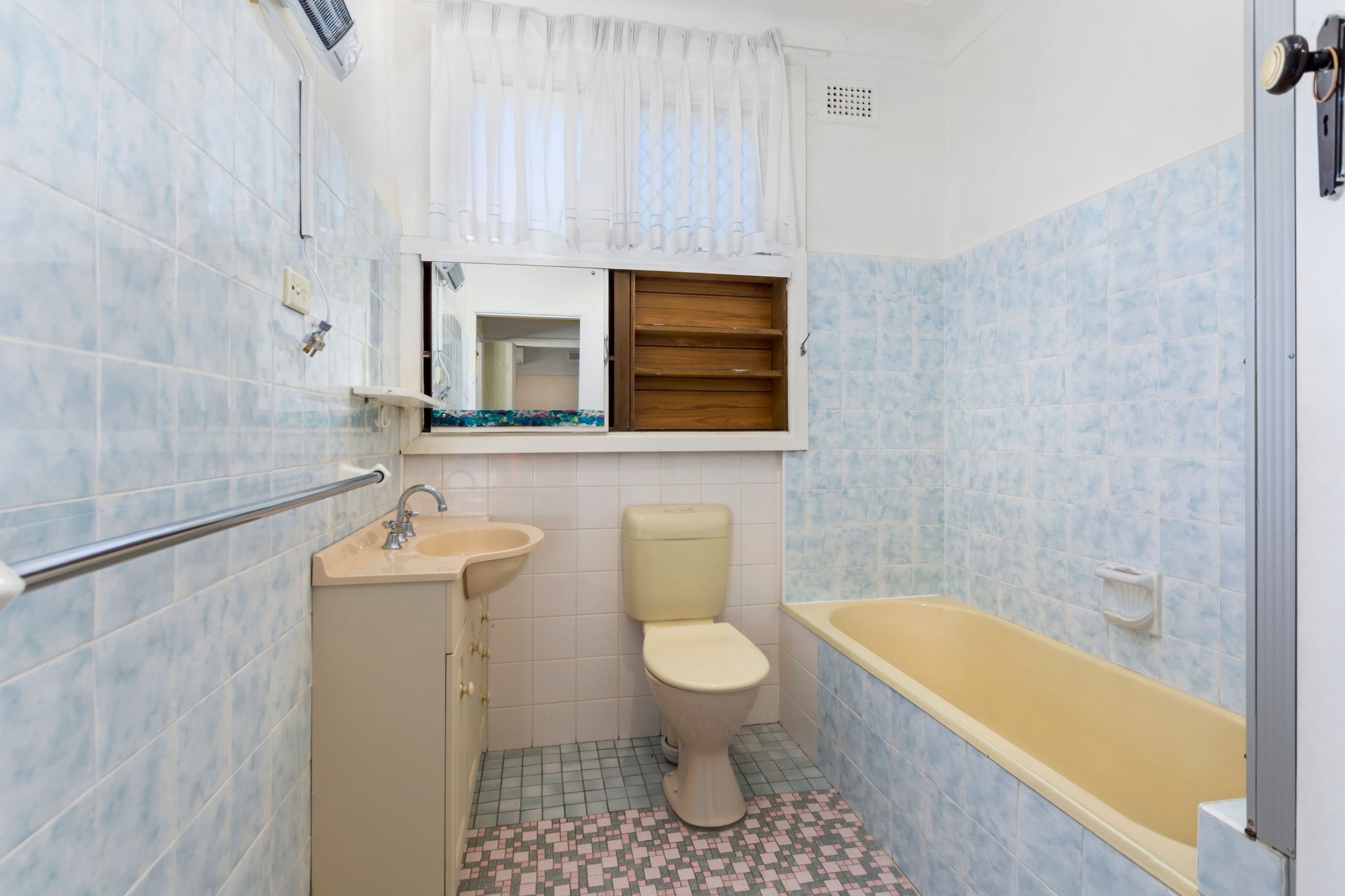 12 Gilbert Street, Corrimal NSW 2518, Corrimal - Thumbnail 6