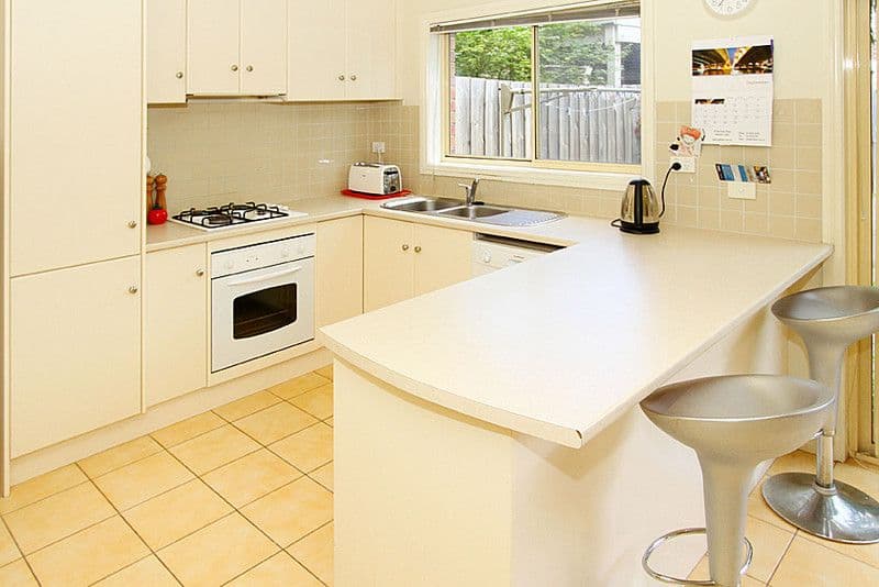 19 Grassland Avenue, COBURG VIC 3058, Coburg - Thumbnail 2