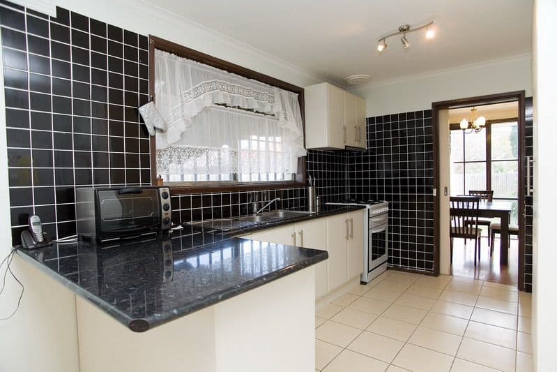 4 Dion Close, LALOR VIC 3075, Lalor - Thumbnail 2