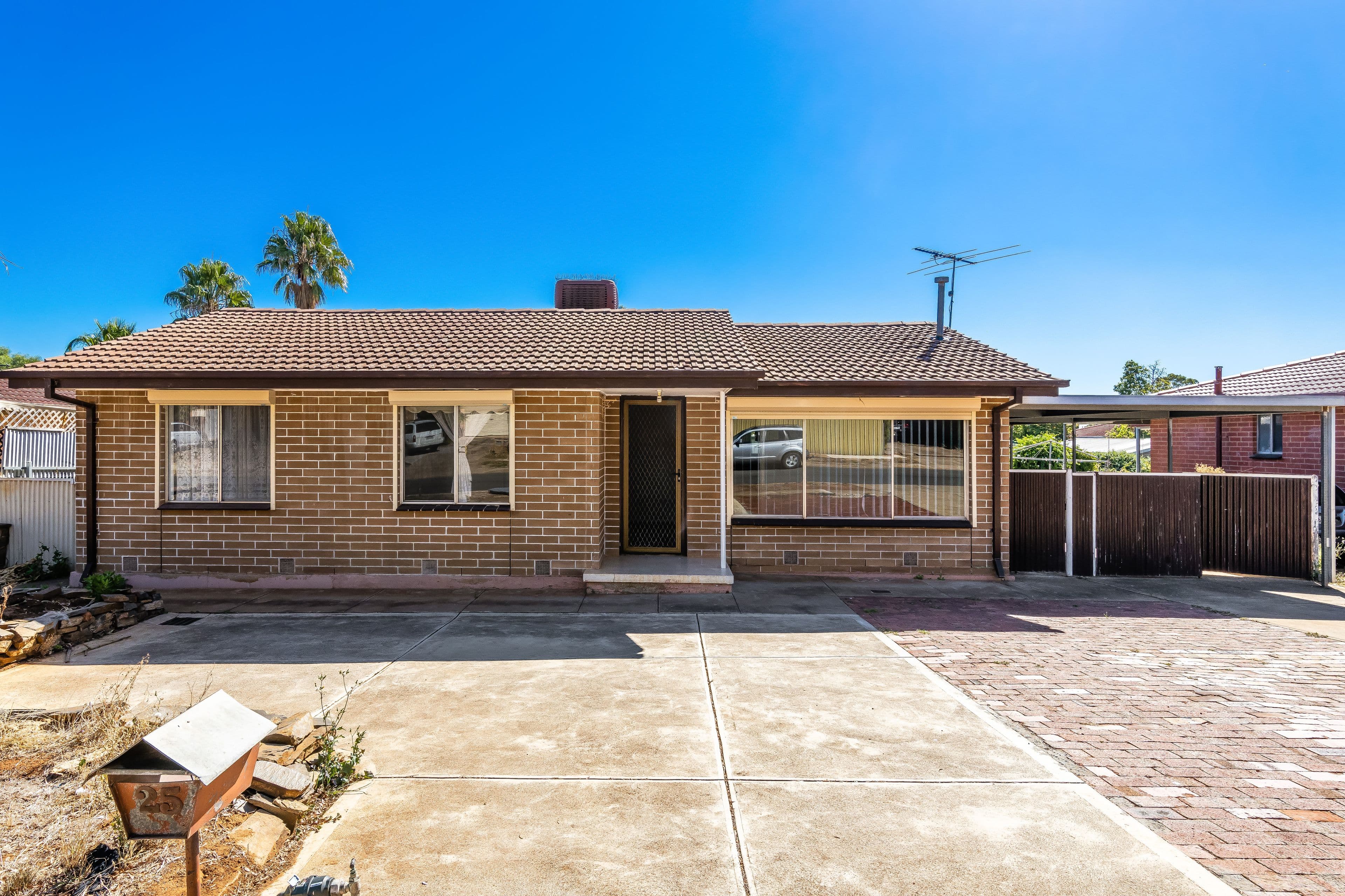25 Woodlands Road, Elizabeth Downs SA 5113, Elizabeth Downs - Image 1