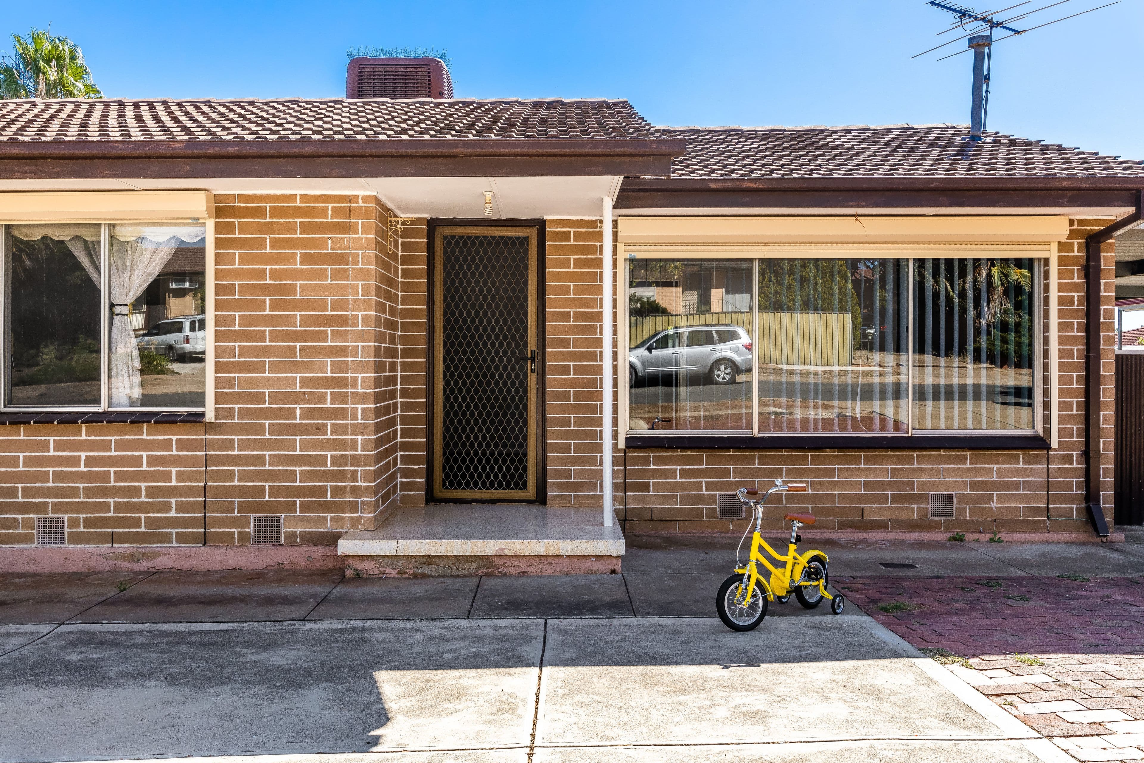 25 Woodlands Road, Elizabeth Downs SA 5113, Elizabeth Downs - Thumbnail 2