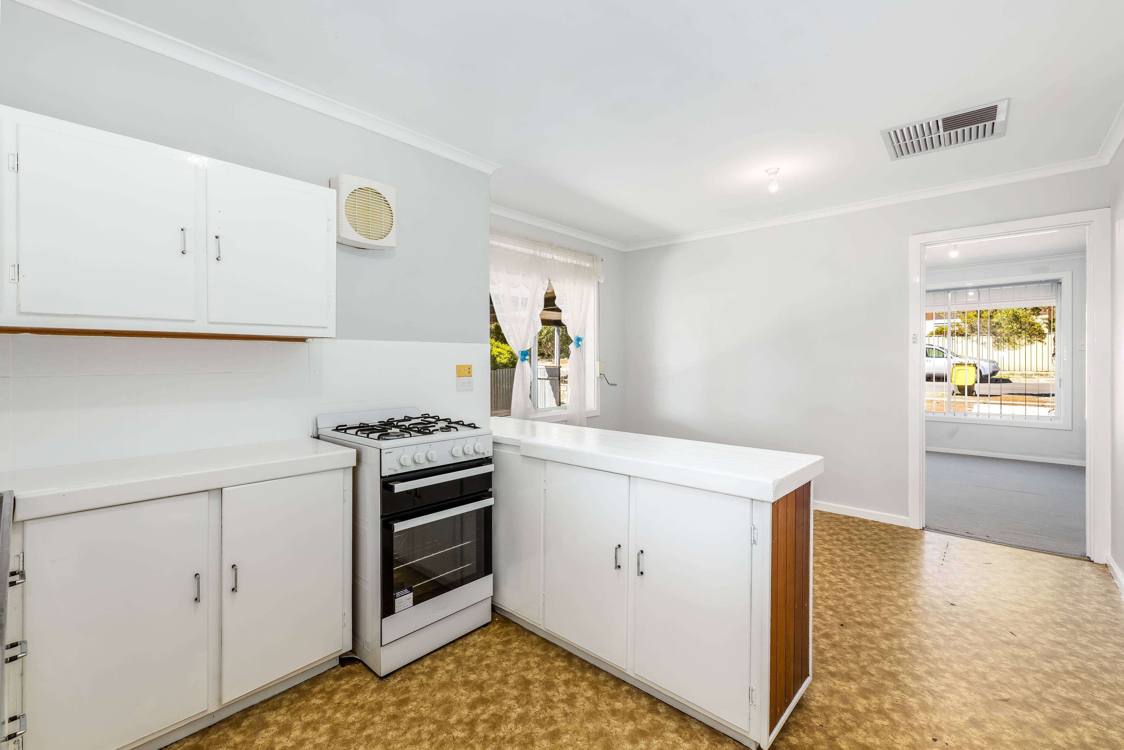 25 Woodlands Road, Elizabeth Downs SA 5113, Elizabeth Downs - Thumbnail 7