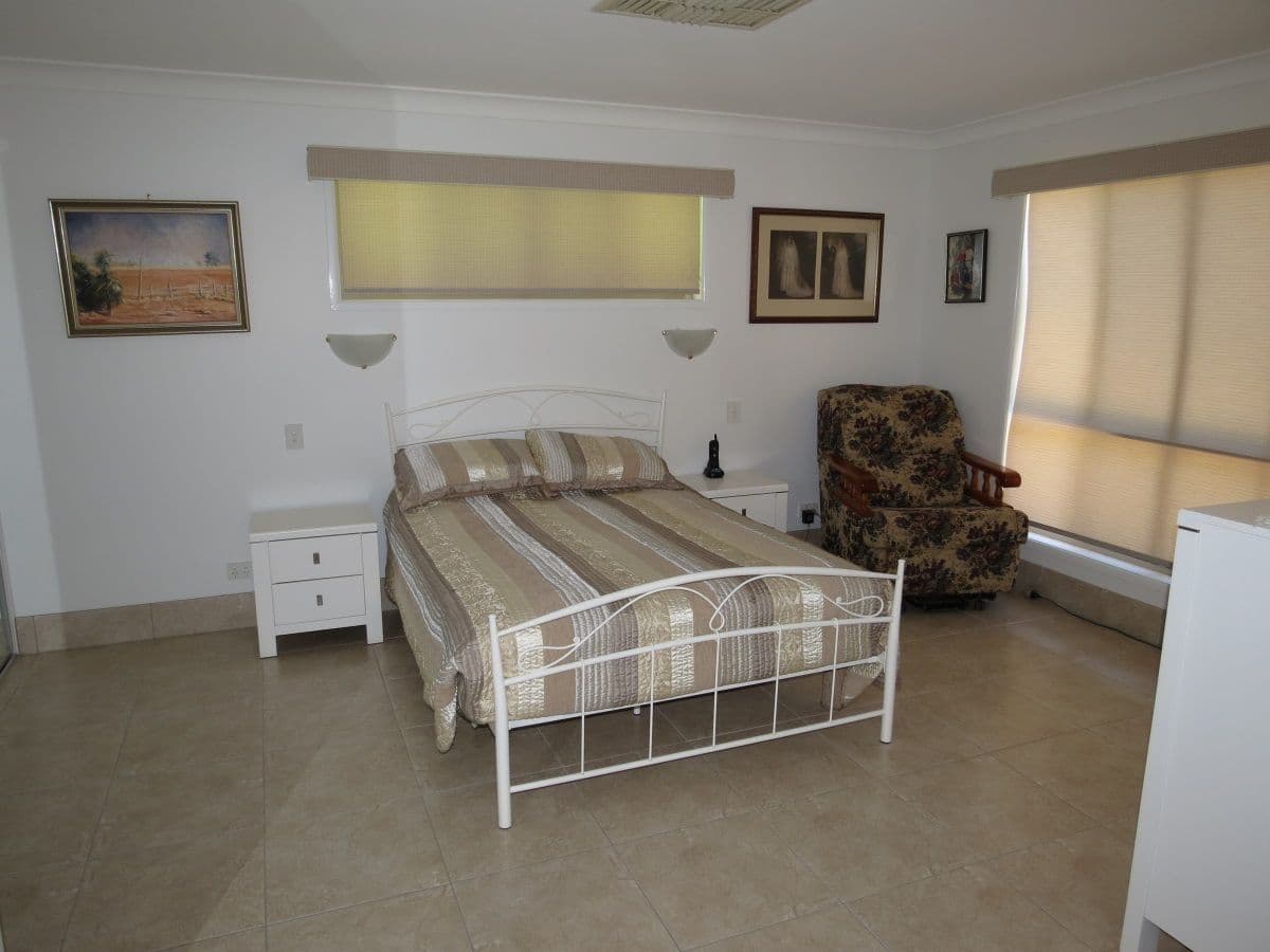 37 Slack Drive, Emerald QLD 4720, Emerald - Thumbnail 7