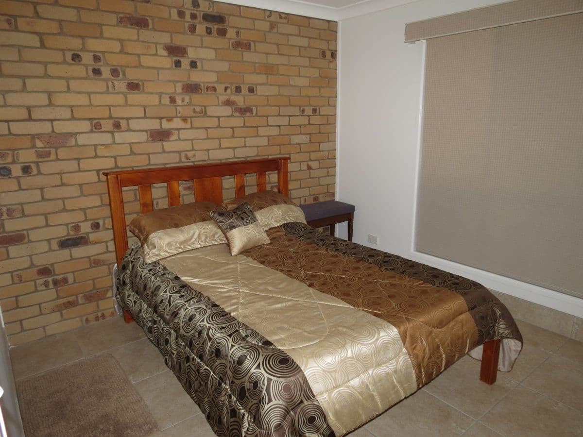 37 Slack Drive, Emerald QLD 4720, Emerald - Thumbnail 8