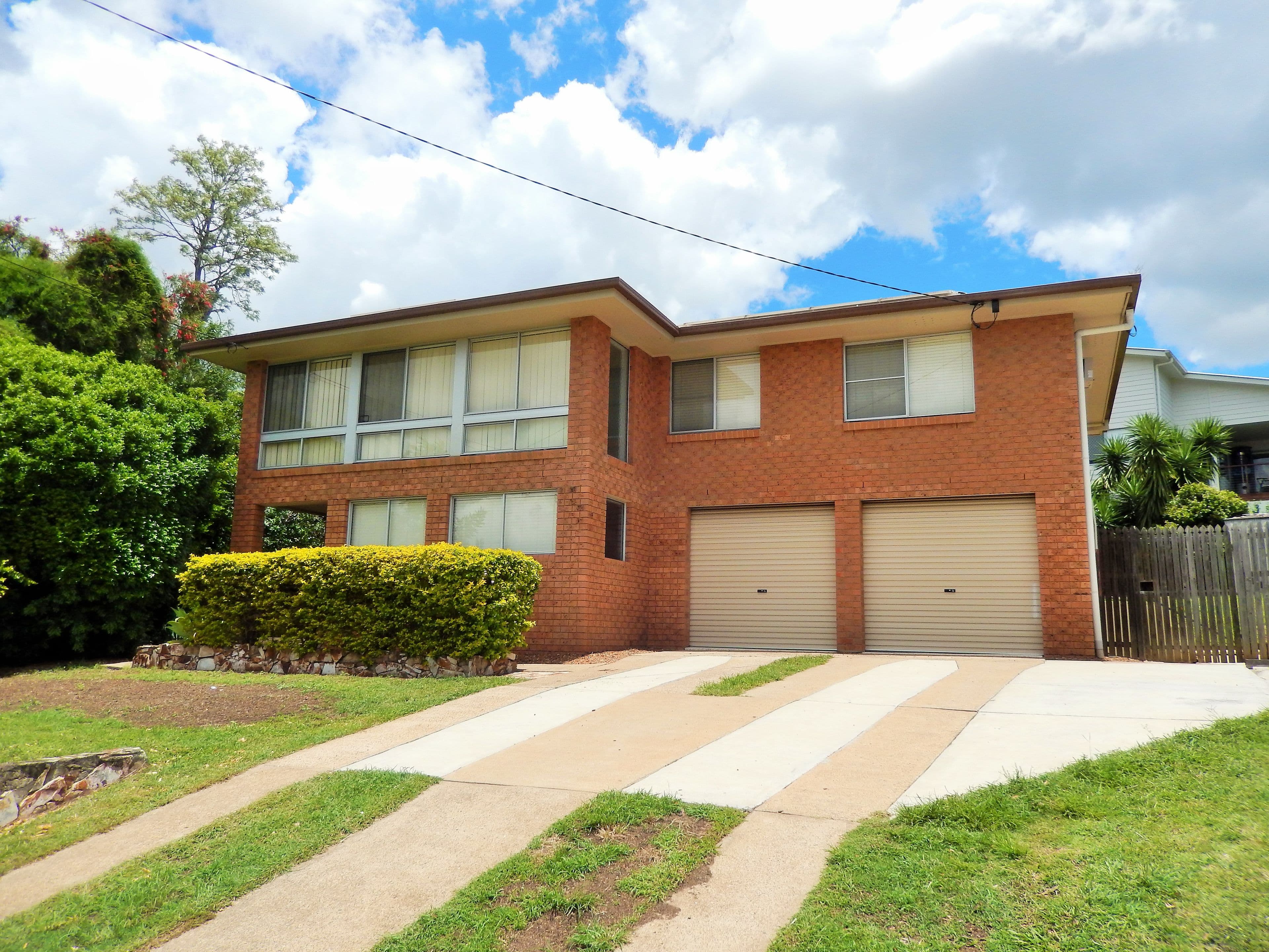 17 Bryant Court, Silkstone QLD 4304, Silkstone - Image 1