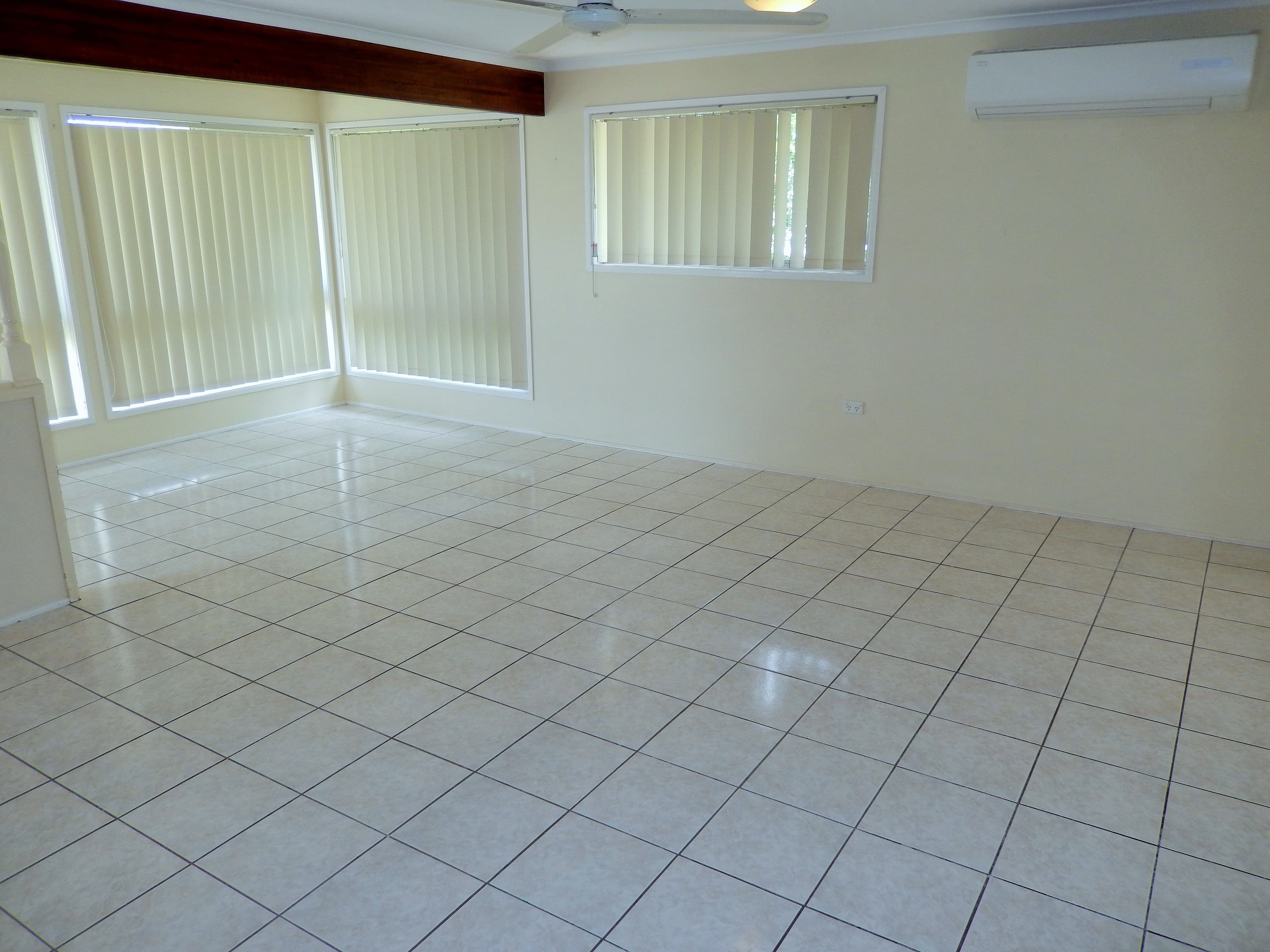 17 Bryant Court, Silkstone QLD 4304, Silkstone - Thumbnail 3
