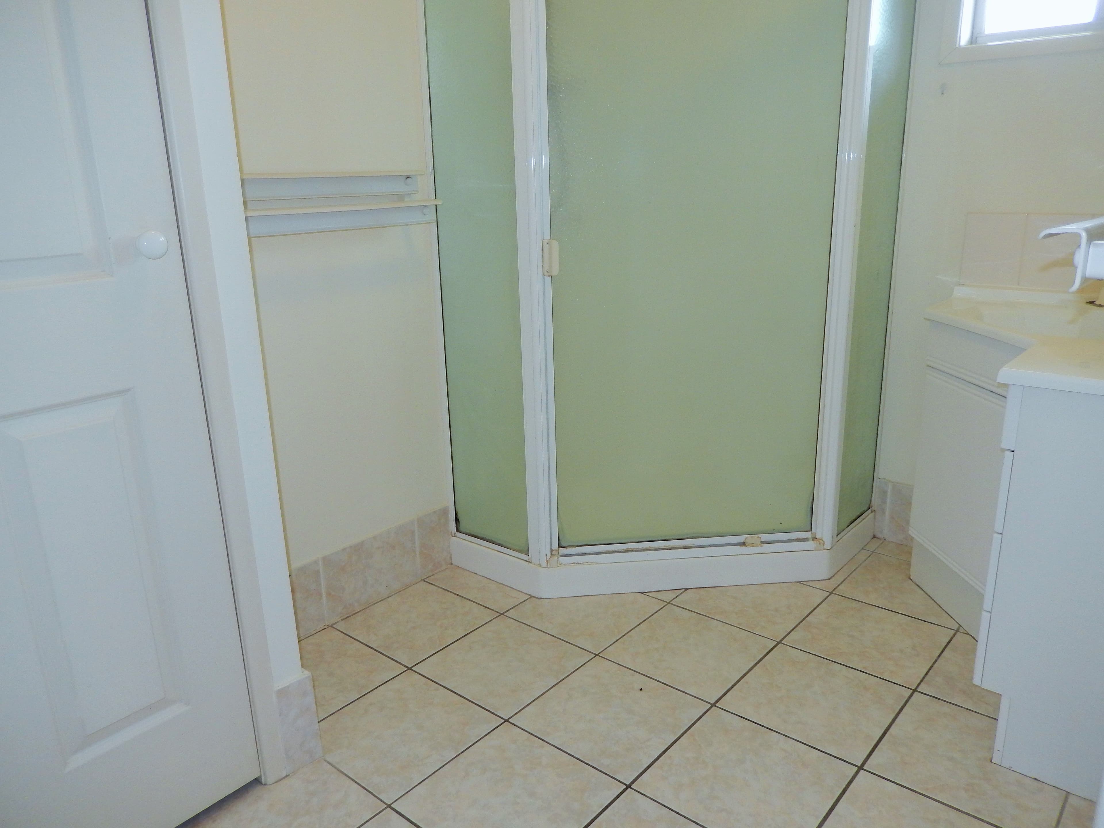 17 Bryant Court, Silkstone QLD 4304, Silkstone - Thumbnail 7