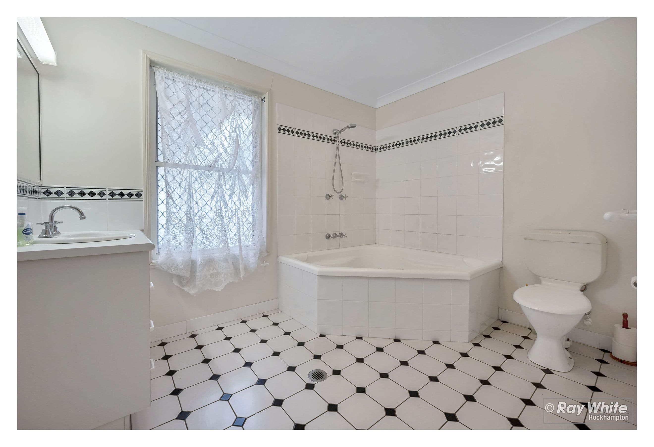 46 Kavanagh Crescent, Koongal QLD 4701, Koongal - Thumbnail 7