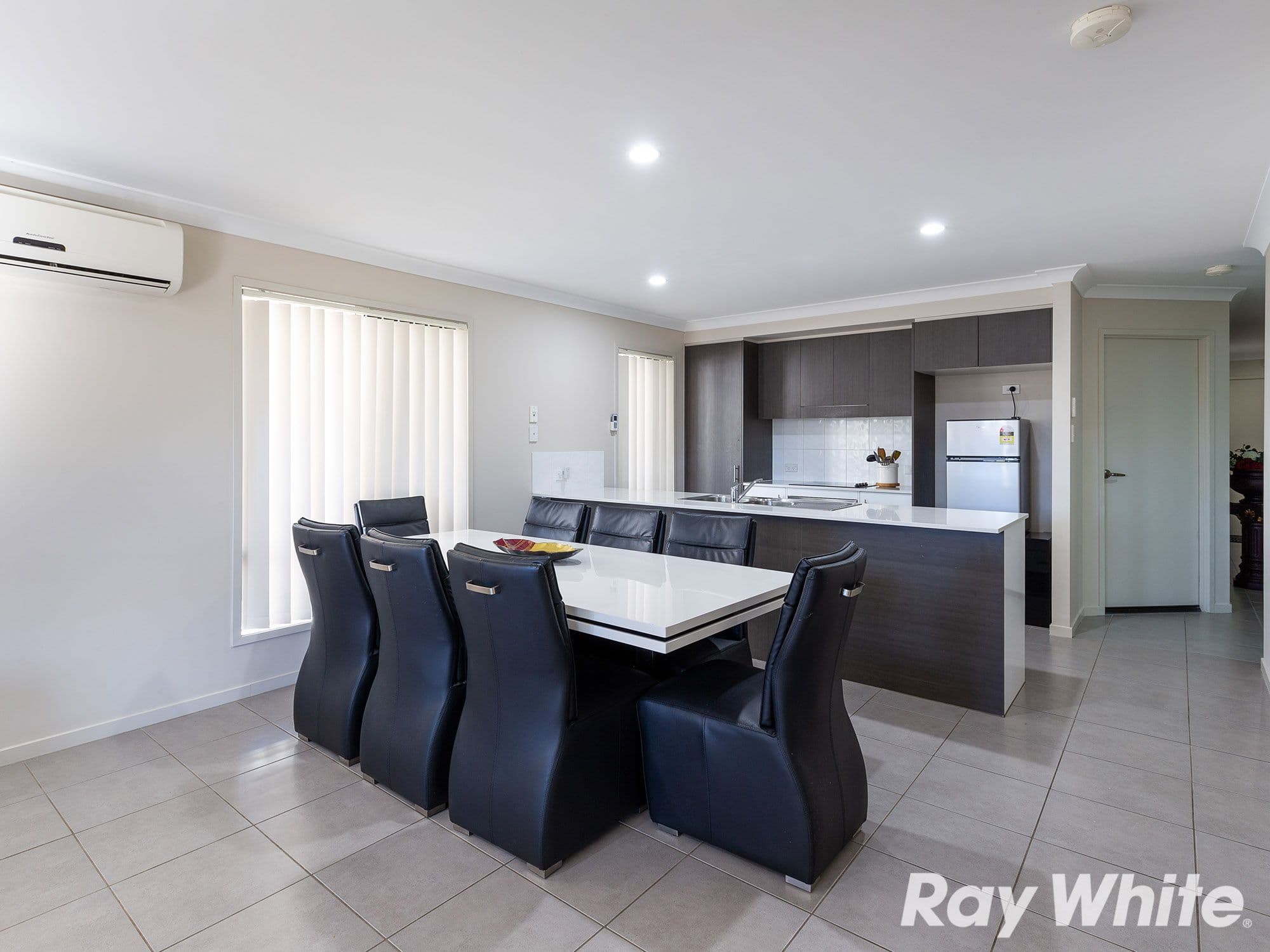 20 SPOTTED GUM Street, Heathwood QLD 4110, Heathwood - Thumbnail 4