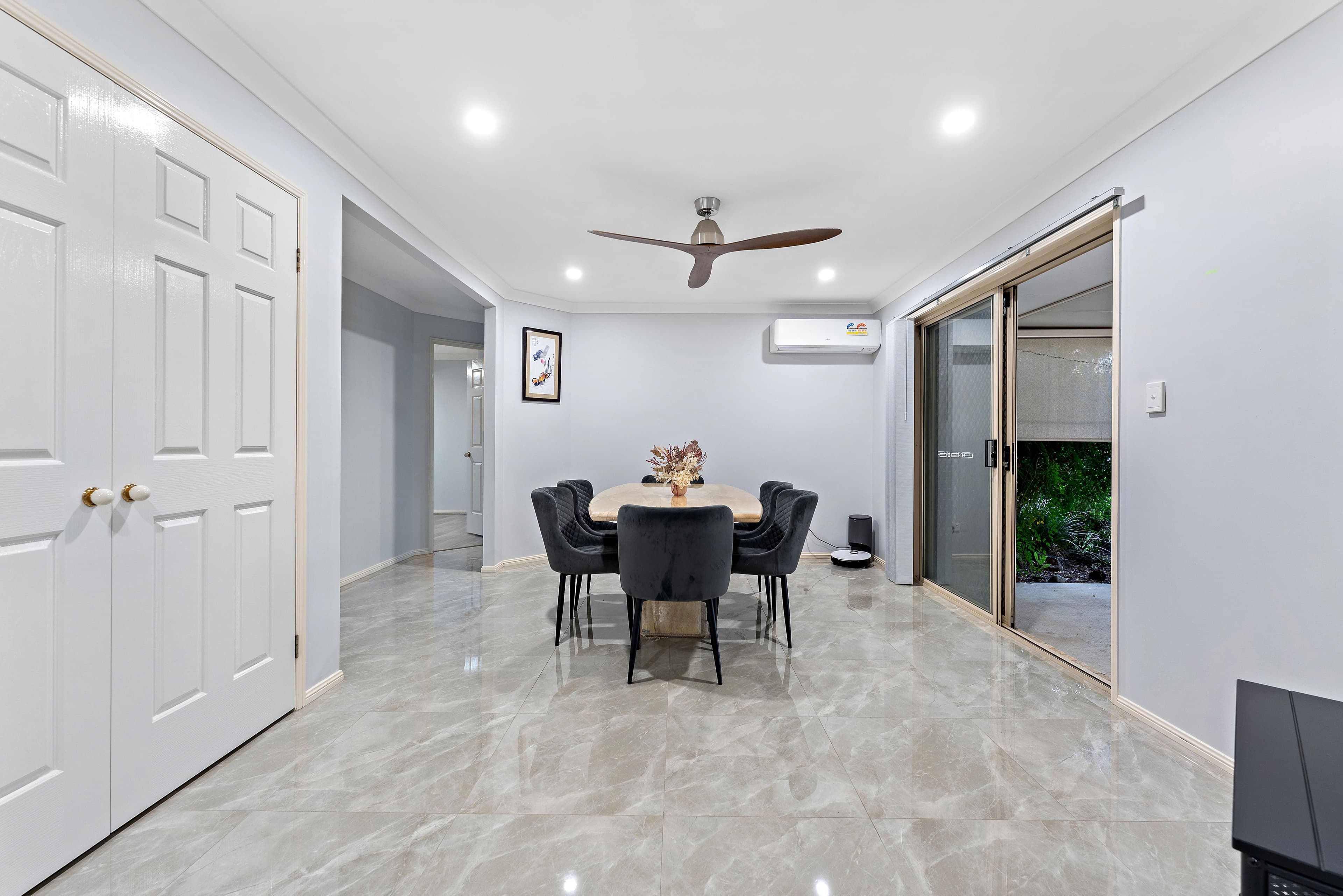 39 Woorabinda Street, Runcorn QLD 4113, Runcorn - Thumbnail 2