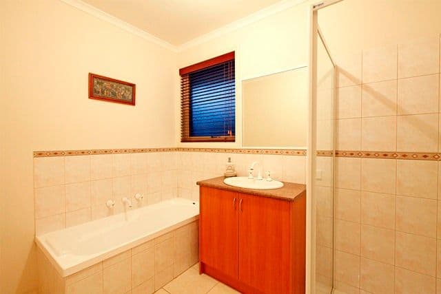 94 Rathcown Road, RESERVOIR VIC 3073, Reservoir - Thumbnail 7