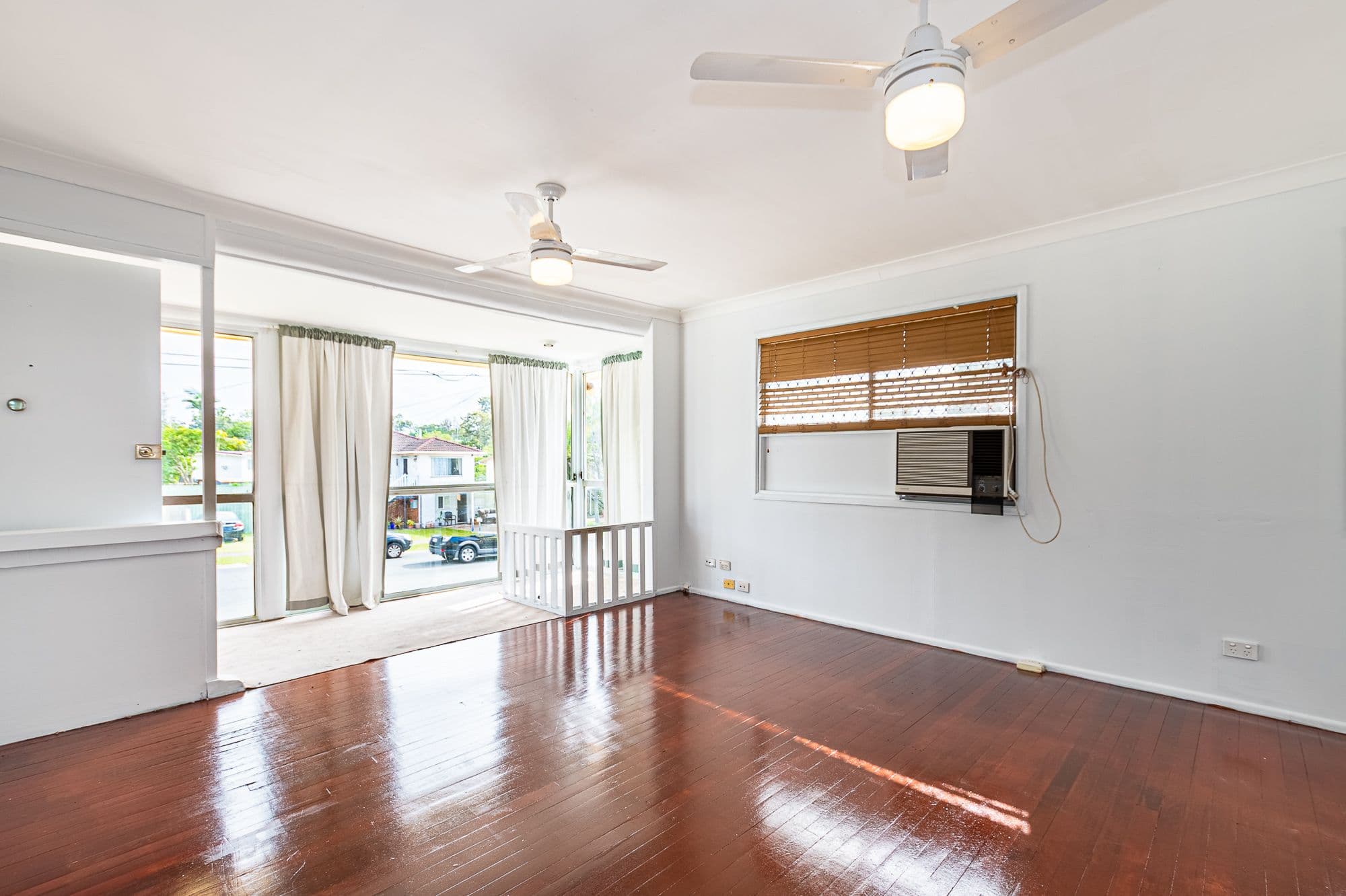 12 Ashton Street, Kingston QLD 4114, Kingston - Thumbnail 3