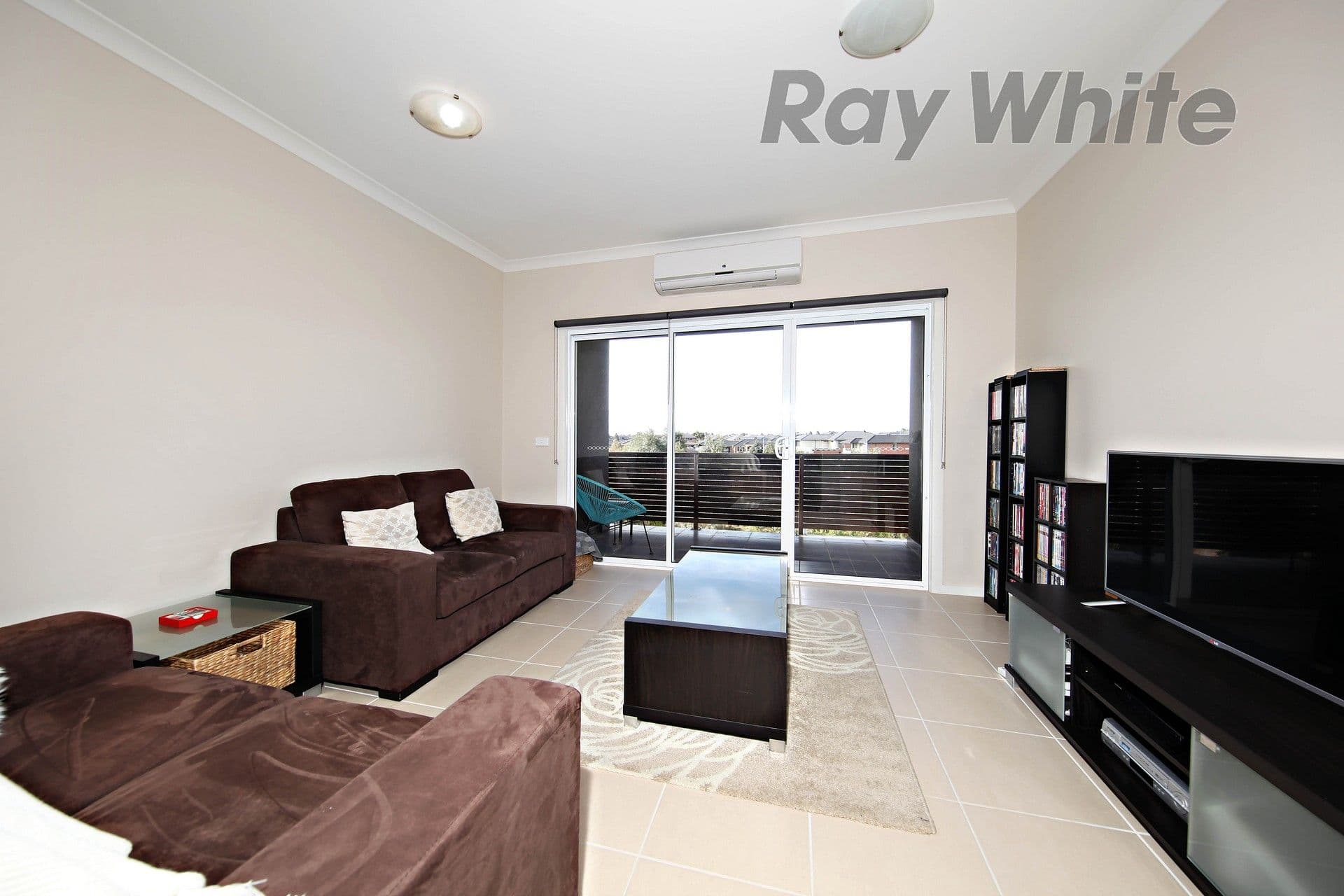 10 Honolulu Drive, Point Cook VIC 3030, Point Cook - Thumbnail 2