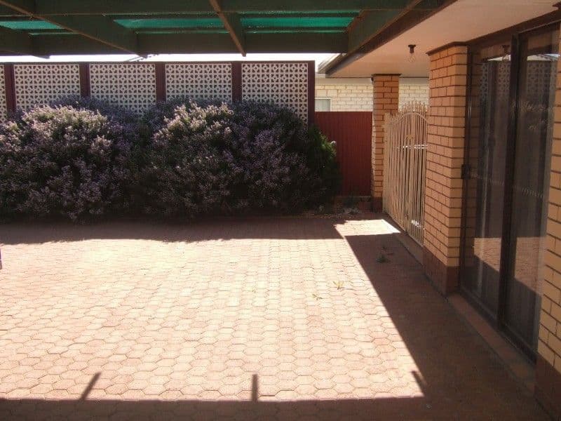 526 Wyman Lane, BROKEN HILL NSW 2880, Broken Hill - Thumbnail 3