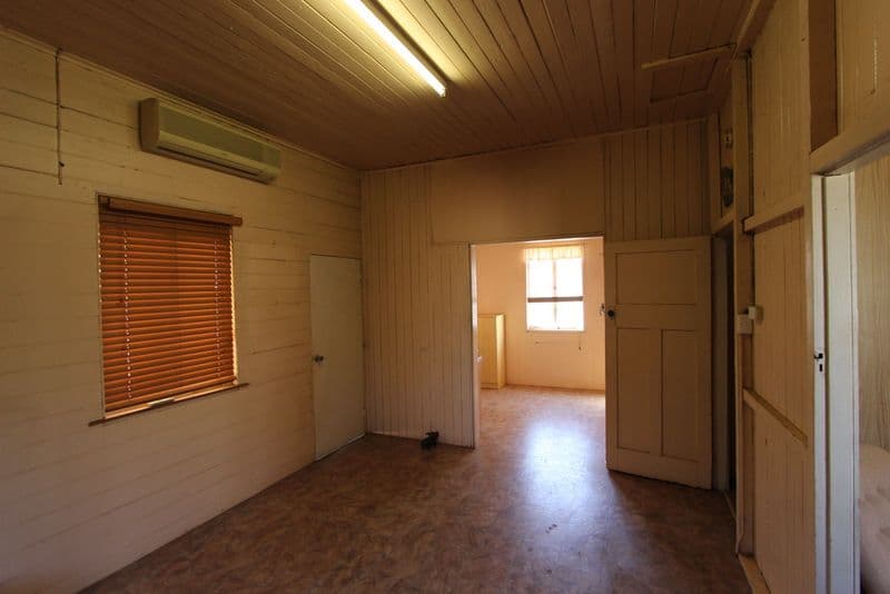 105 Watson Street, Charleville QLD 4470, Charleville - Thumbnail 6