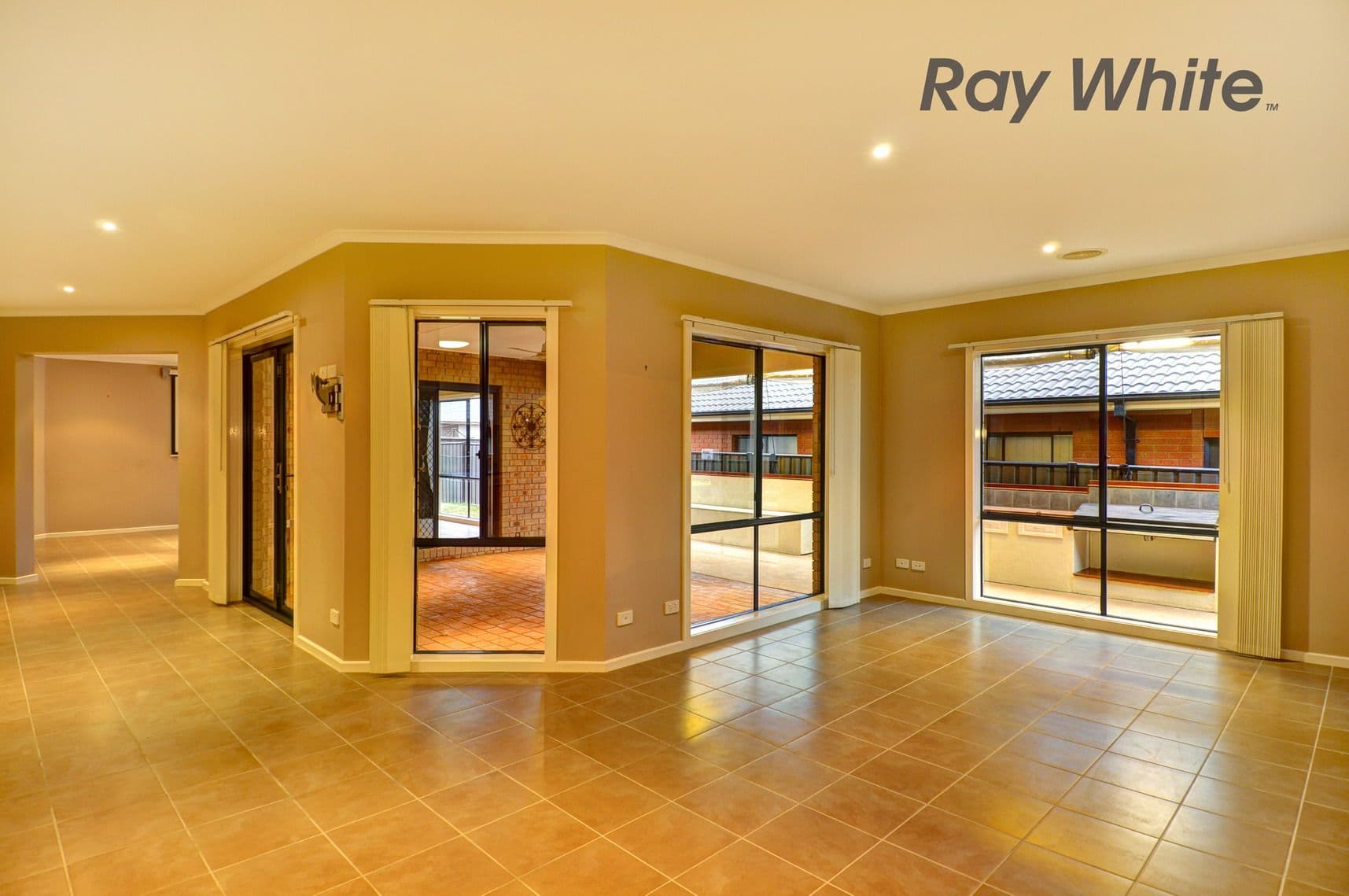 14 Menzies Avenue, POINT COOK VIC 3030, Point Cook - Thumbnail 7