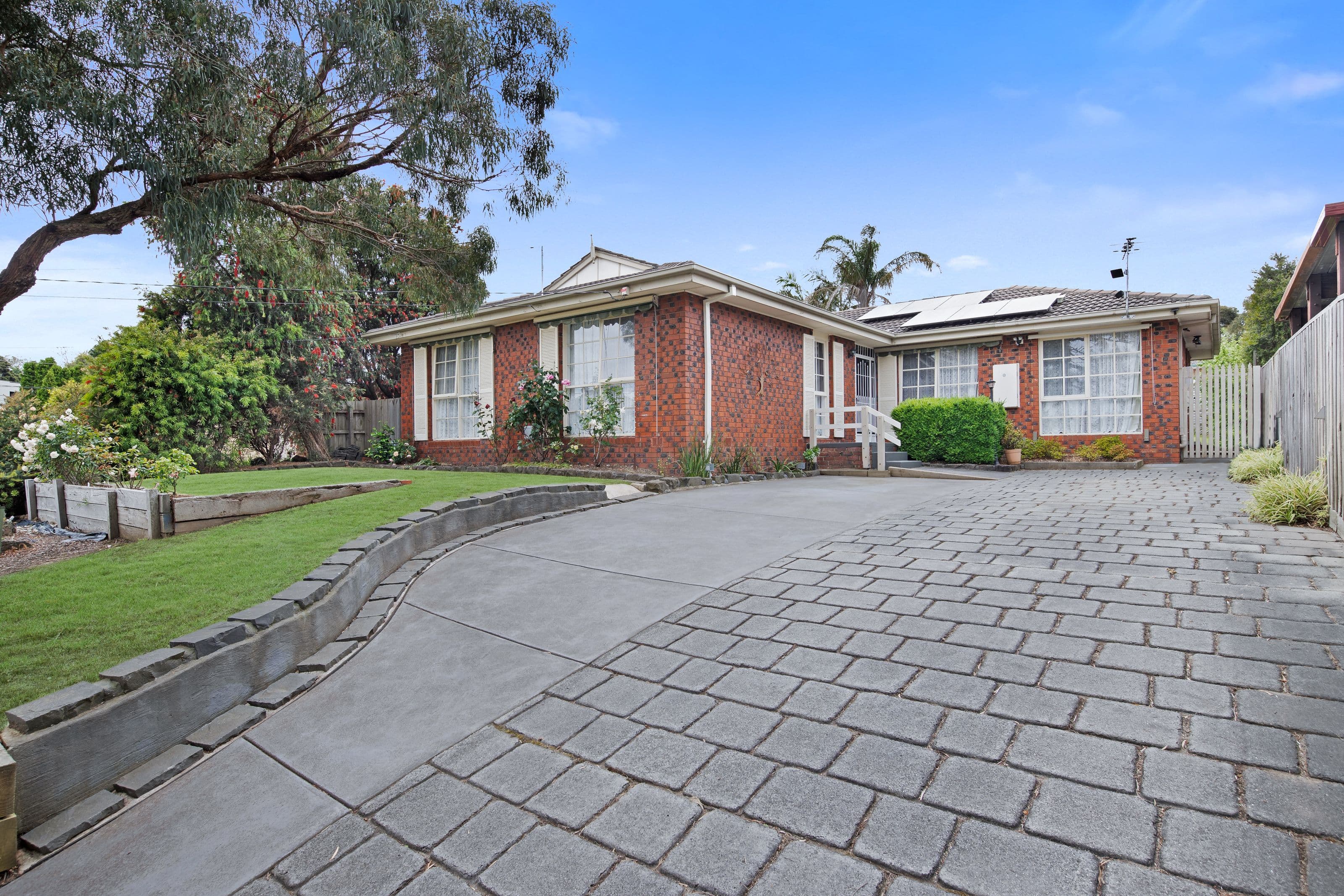21 Vogue Avenue, Vermont South VIC 3133, Vermont South - Image 1