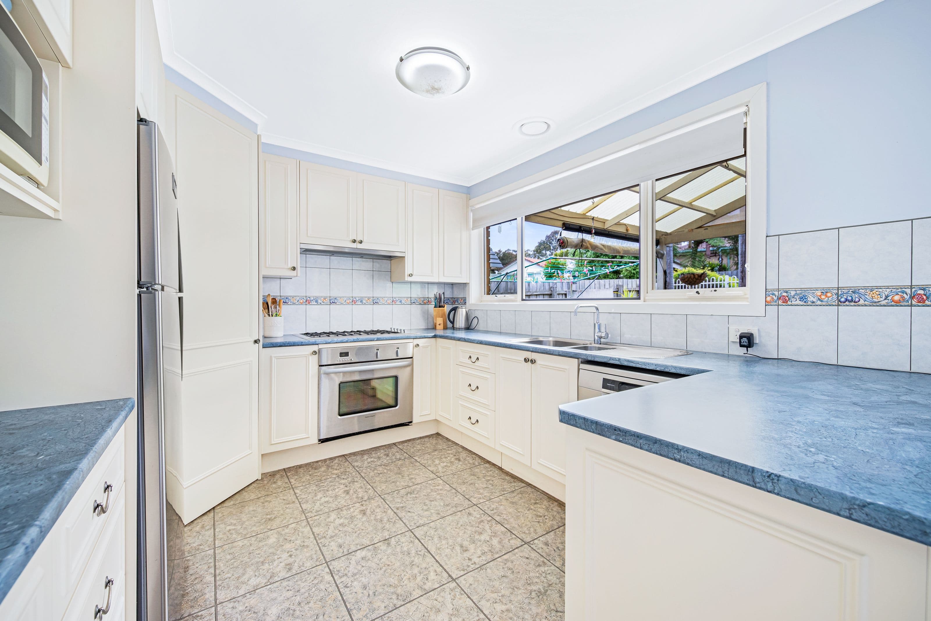 21 Vogue Avenue, Vermont South VIC 3133, Vermont South - Thumbnail 2