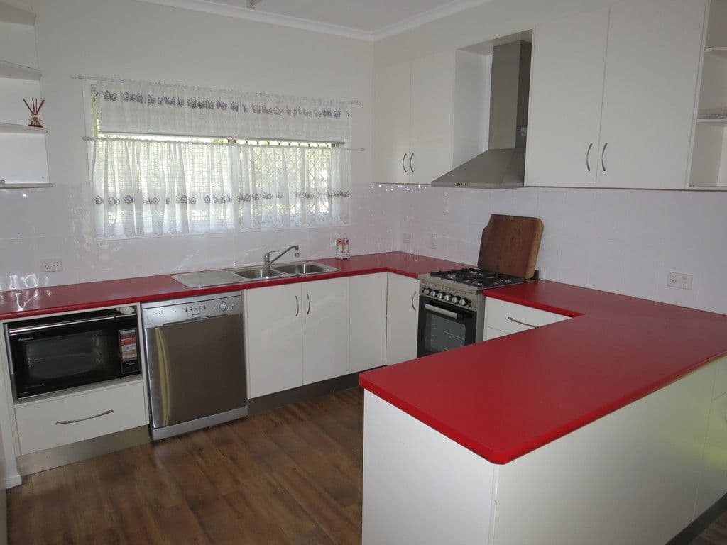 6 Andrea Place, Emerald QLD 4720, Emerald - Thumbnail 2