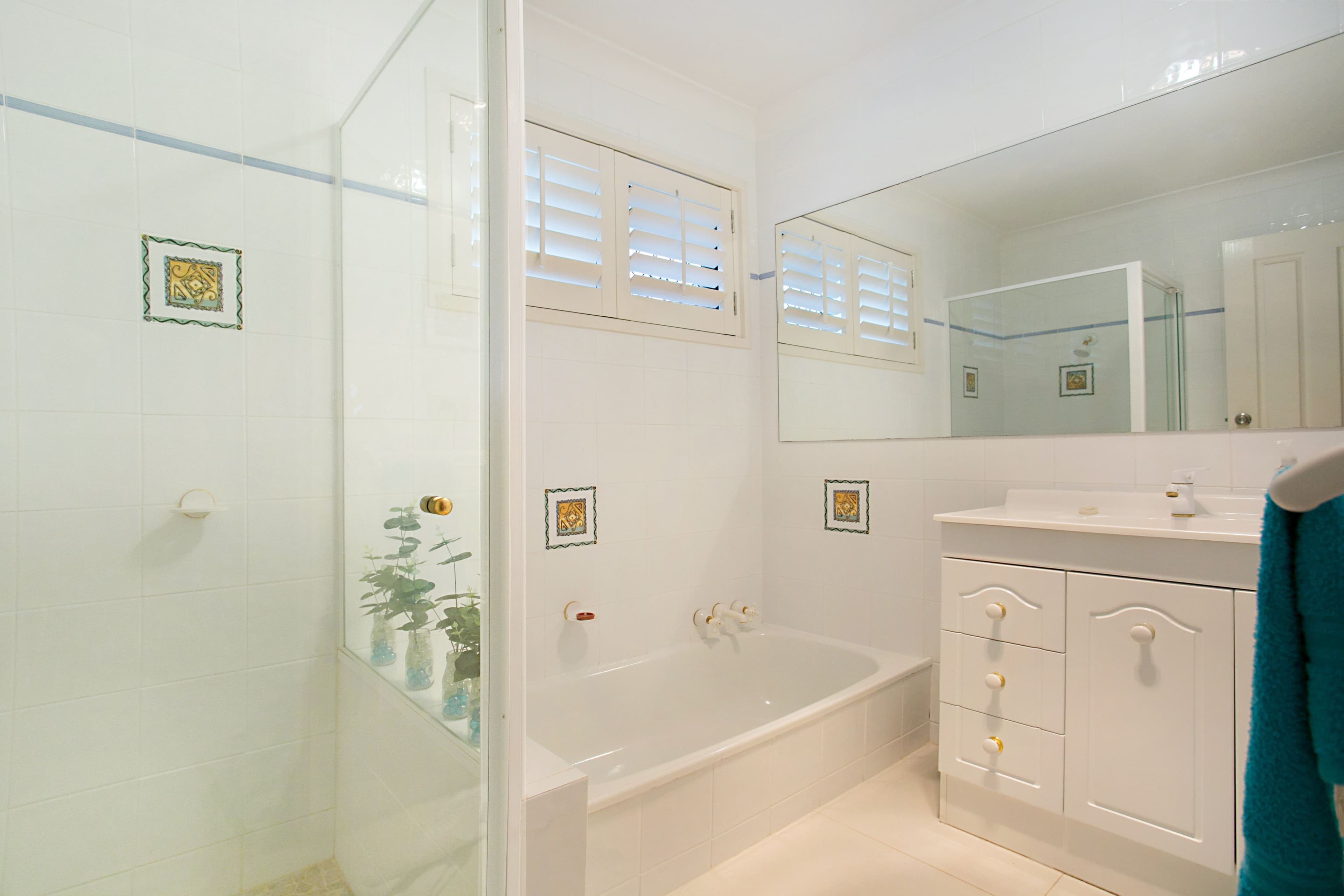 1 Maralinga Avenue, Mermaid Waters QLD 4218, Mermaid Waters - Thumbnail 8