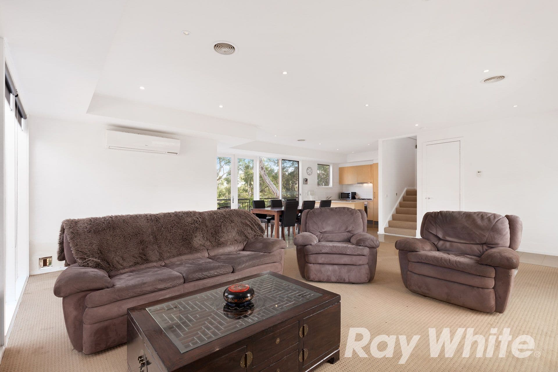 16 Harmony Drive, Diamond Creek VIC 3089, Diamond Creek - Thumbnail 2