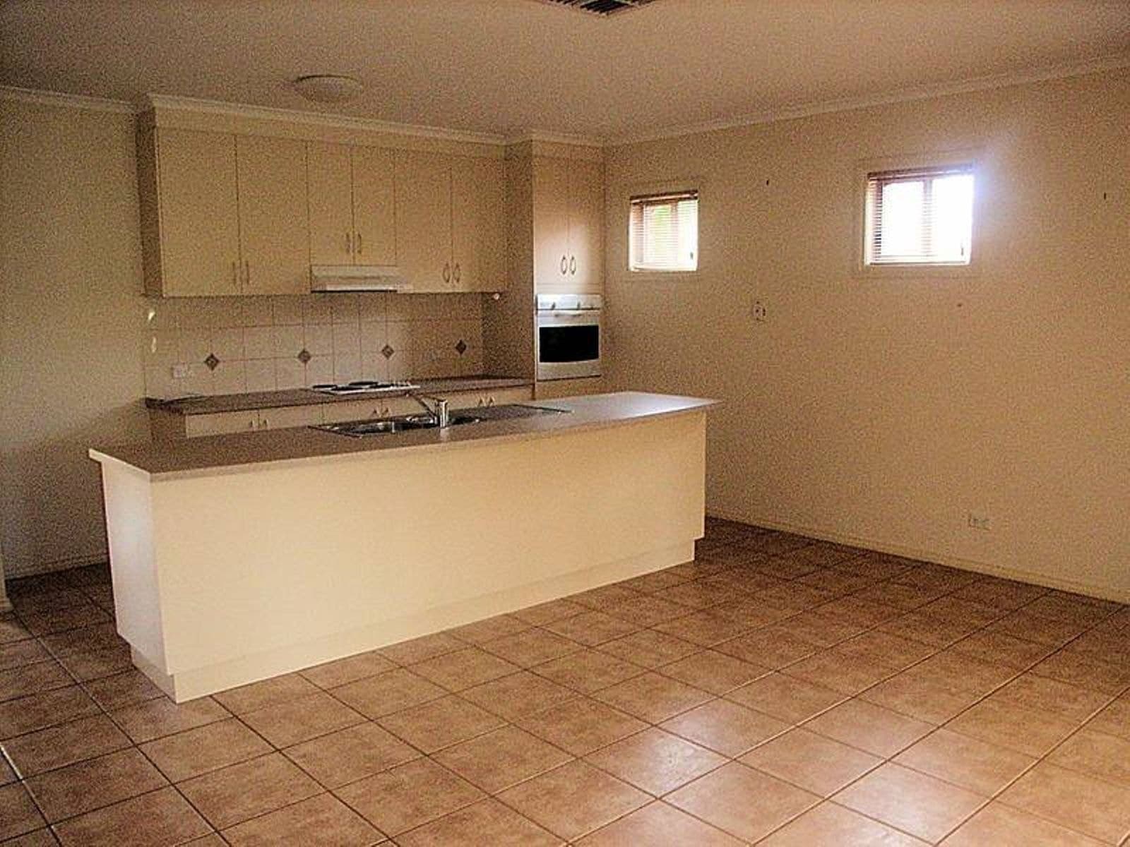 11 Carmela Court, Mildura - Thumbnail 3