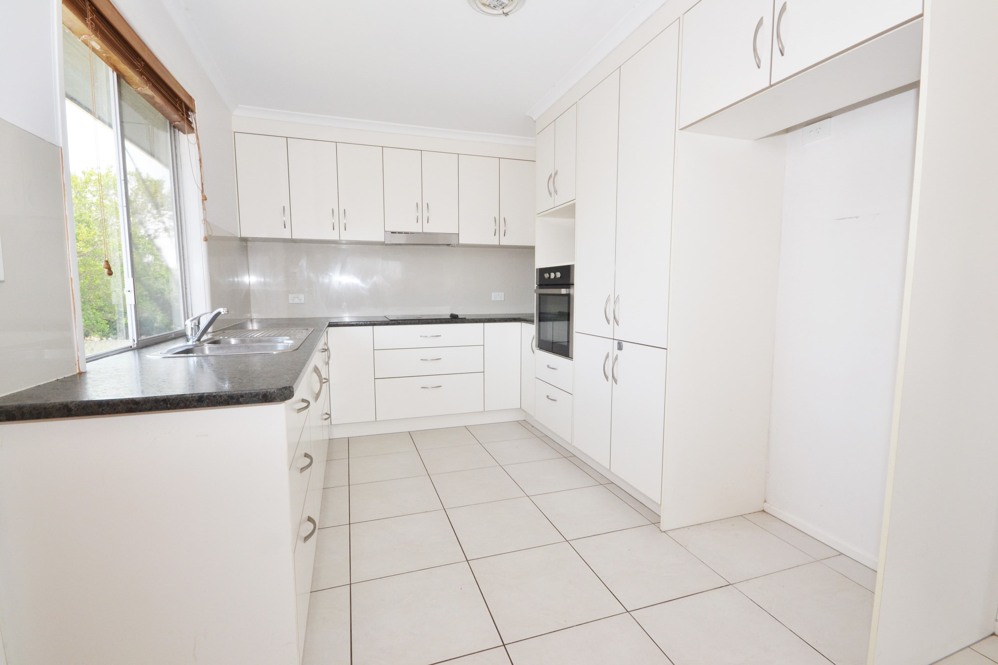 3A Elizabeth Drive, Alexandra Hills QLD 4161, Alexandra Hills - Thumbnail 2