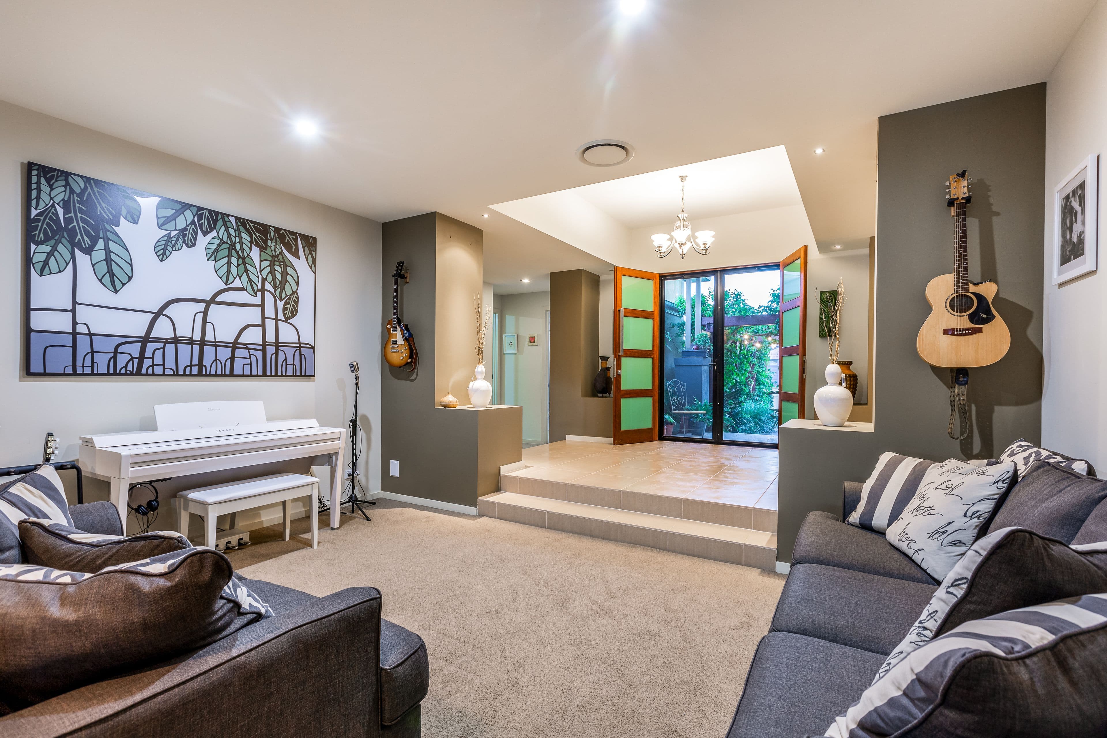 37 Brittany Drive, Oxenford QLD 4210, Oxenford - Thumbnail 6