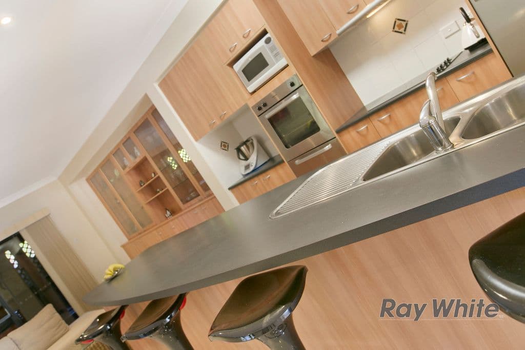 17 Surman Street, Birkdale QLD 4159, Birkdale - Thumbnail 4