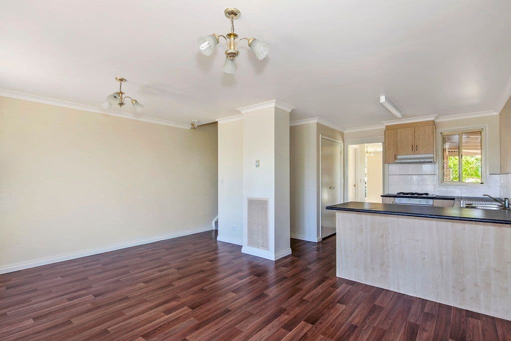 8 Bentley Place, Ballarat East VIC 3350, Ballarat East - Thumbnail 2