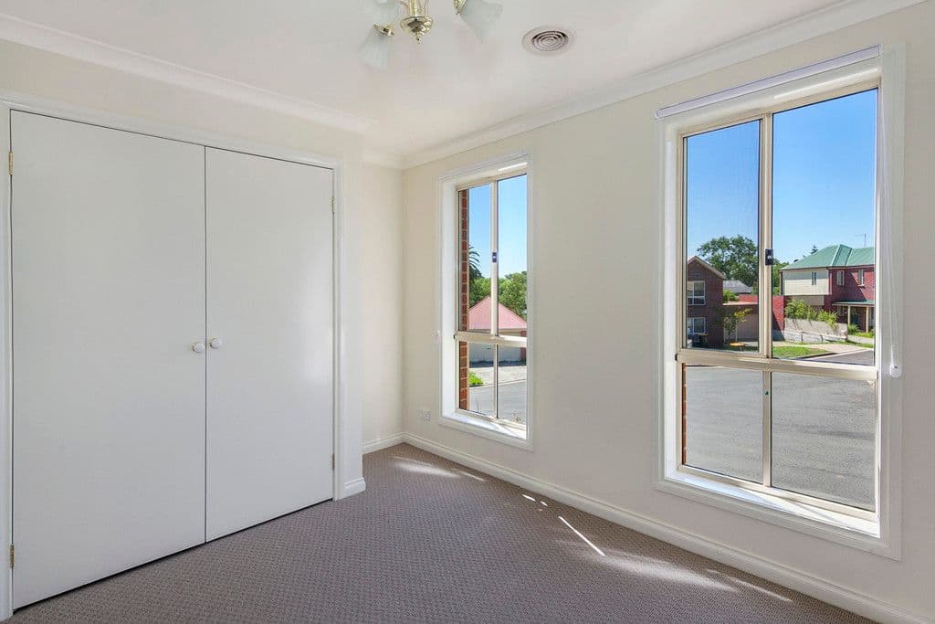 8 Bentley Place, Ballarat East VIC 3350, Ballarat East - Thumbnail 7