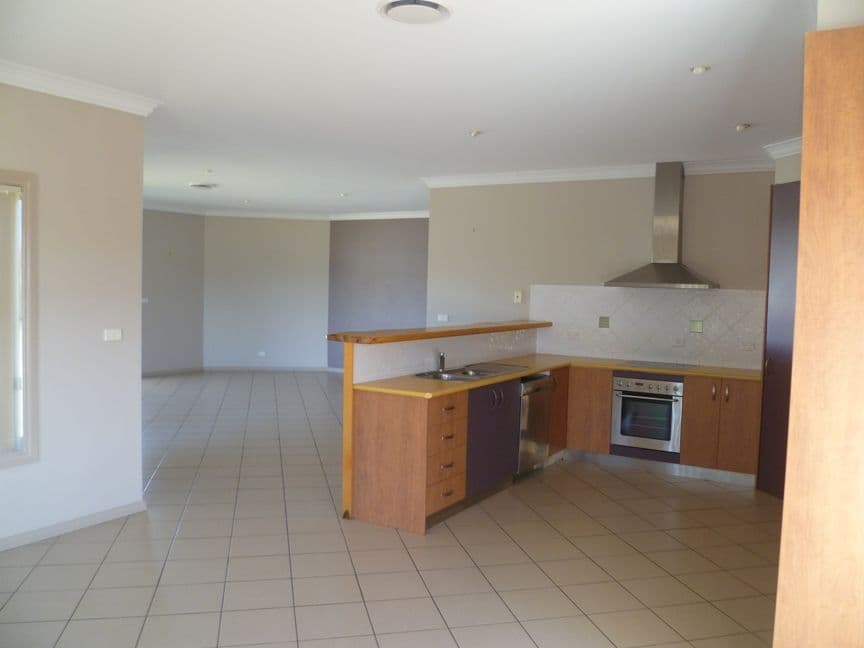 4 Coolibah Drive, Inverell - Thumbnail 3
