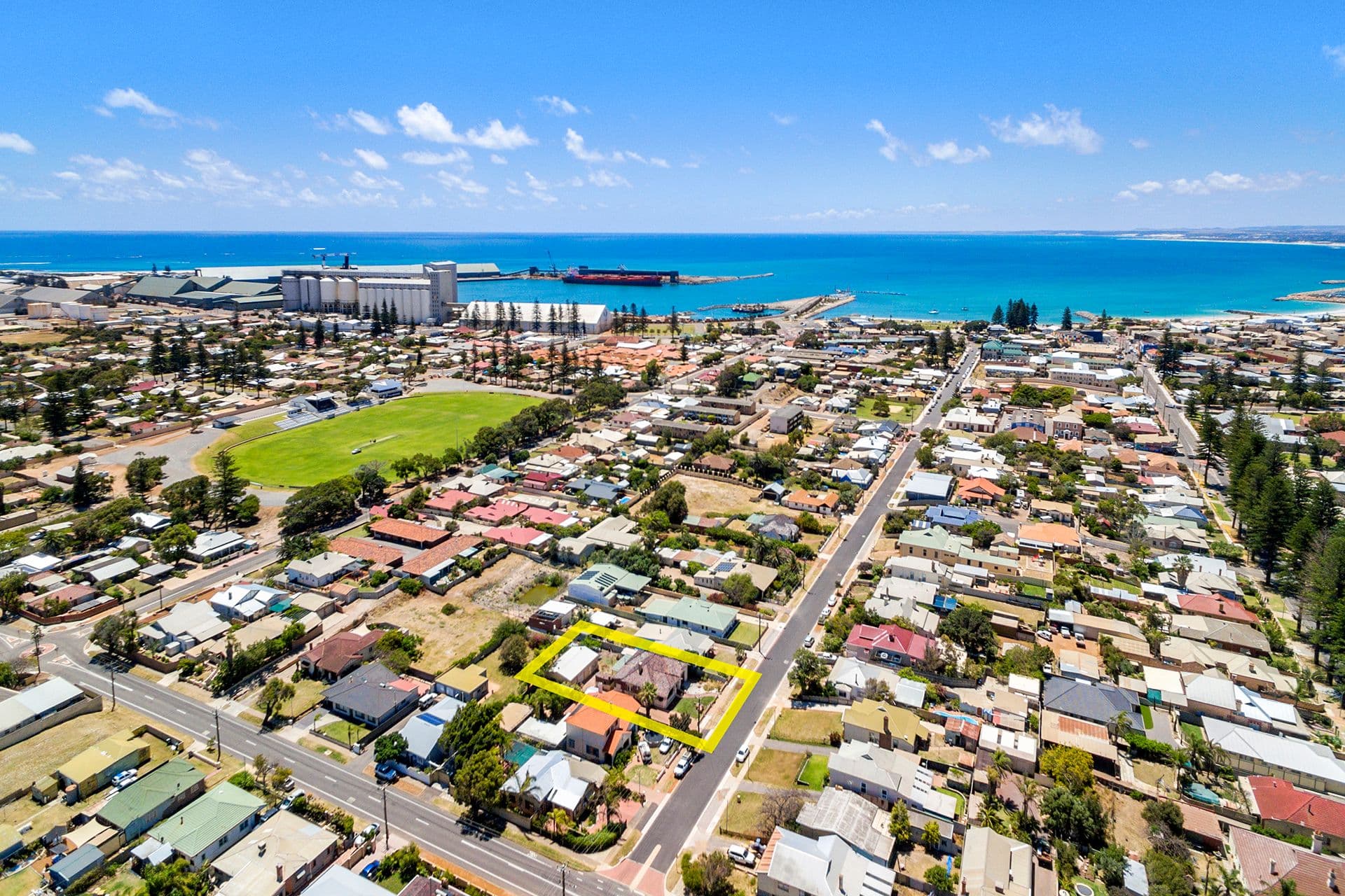 112 Gregory Street, Beachlands WA 6530, Beachlands - Thumbnail 2