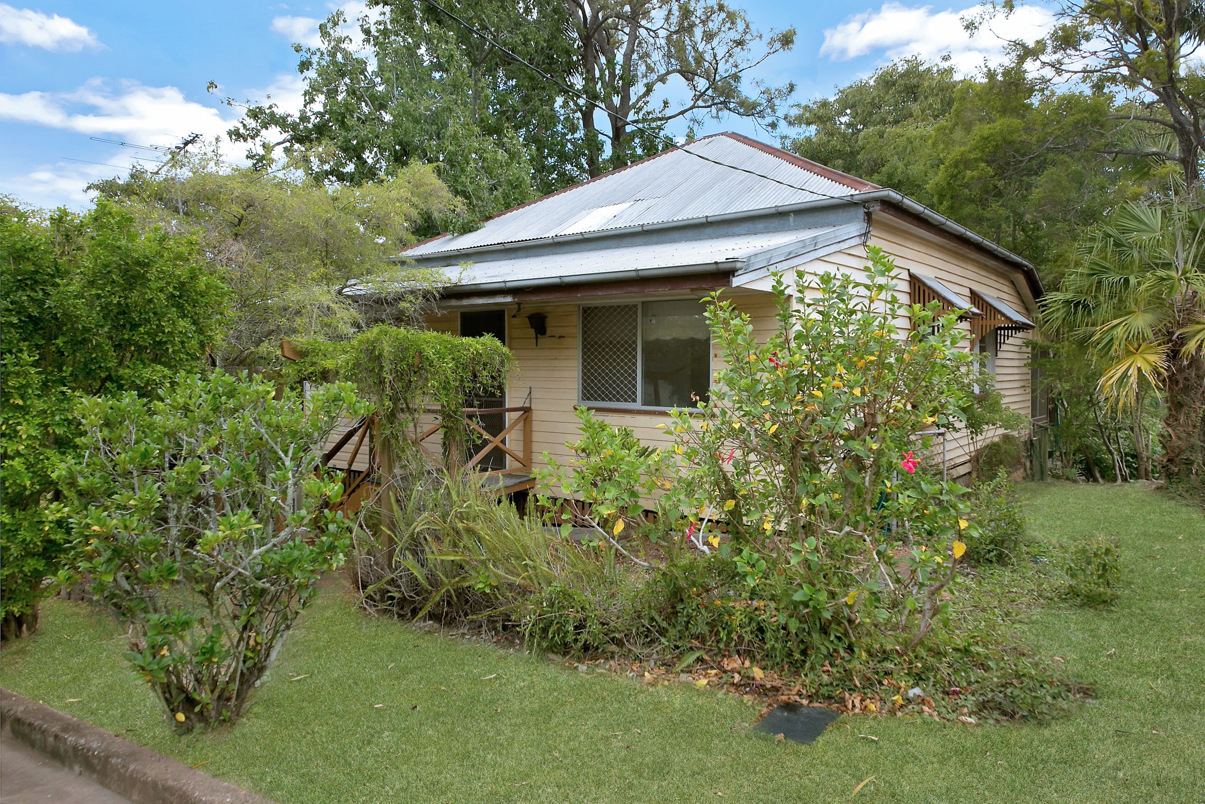 15 Sampson Street, Annerley QLD 4103, Annerley - Thumbnail 2