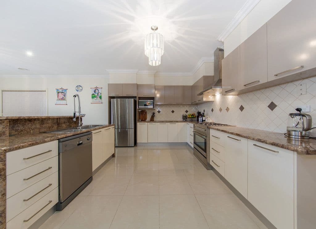 11 Ironbark Grove, Burnside Heights VIC 3023, Burnside Heights - Thumbnail 5