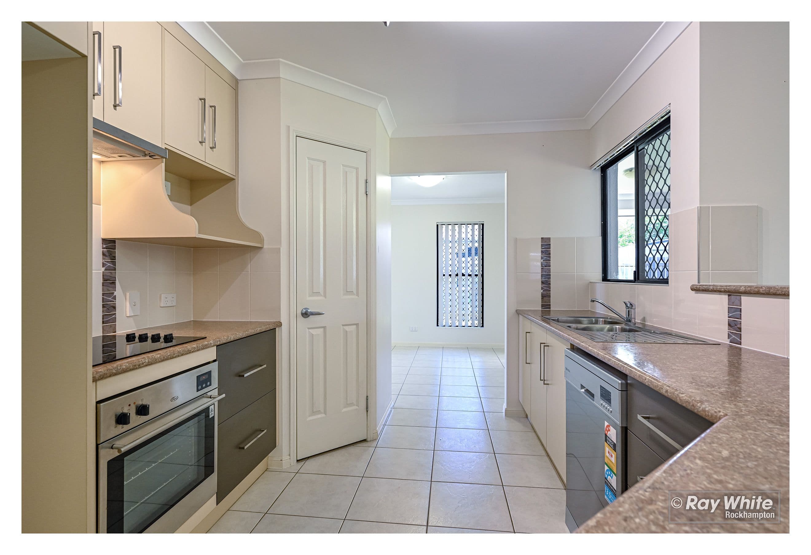 42 Jamie Crescent, Gracemere QLD 4702, Gracemere - Thumbnail 3