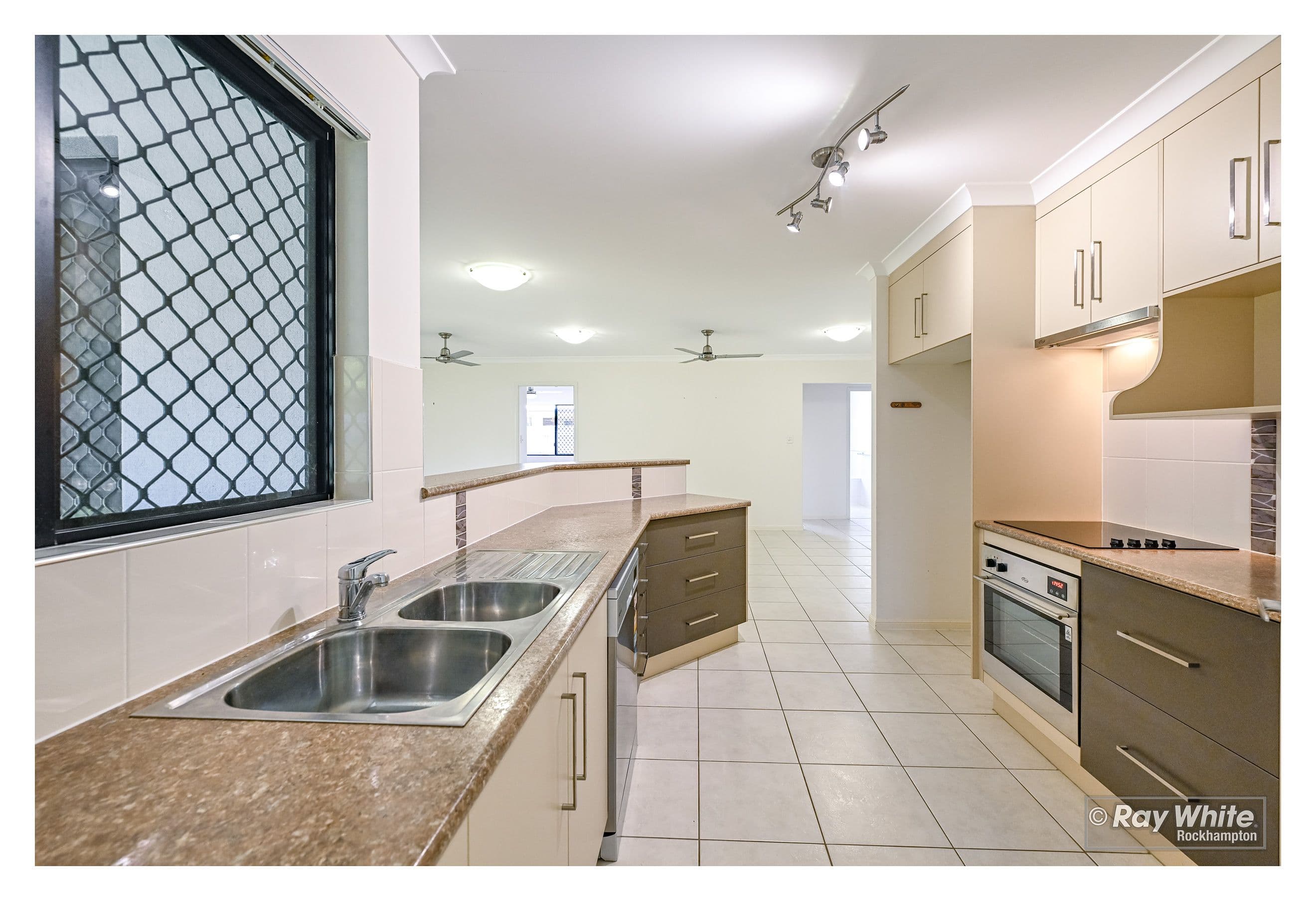 42 Jamie Crescent, Gracemere QLD 4702, Gracemere - Thumbnail 4