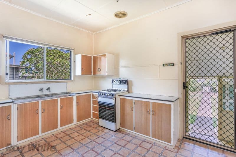 91 Newman Road, Wavell Heights QLD 4012, Wavell Heights - Thumbnail 5