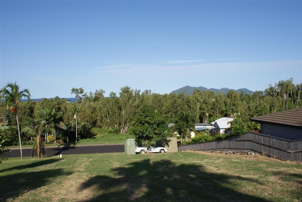 7 Dunkalli Crescent, WONGALING BEACH QLD 4852, Wongaling Beach - Image 1