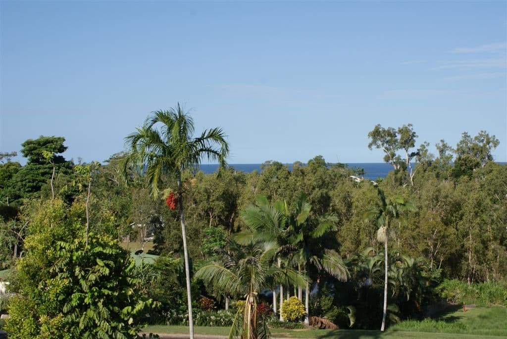 7 Dunkalli Crescent, WONGALING BEACH QLD 4852, Wongaling Beach - Thumbnail 5