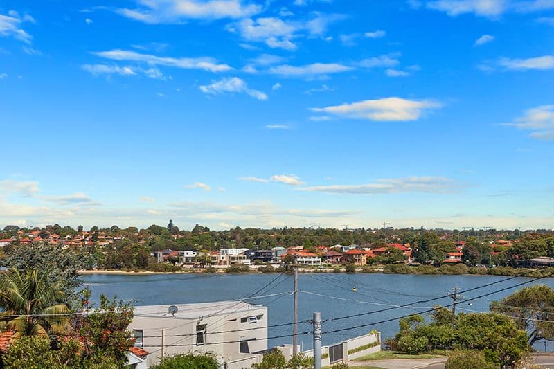 40 Burnell Street, Russell Lea - Thumbnail 2
