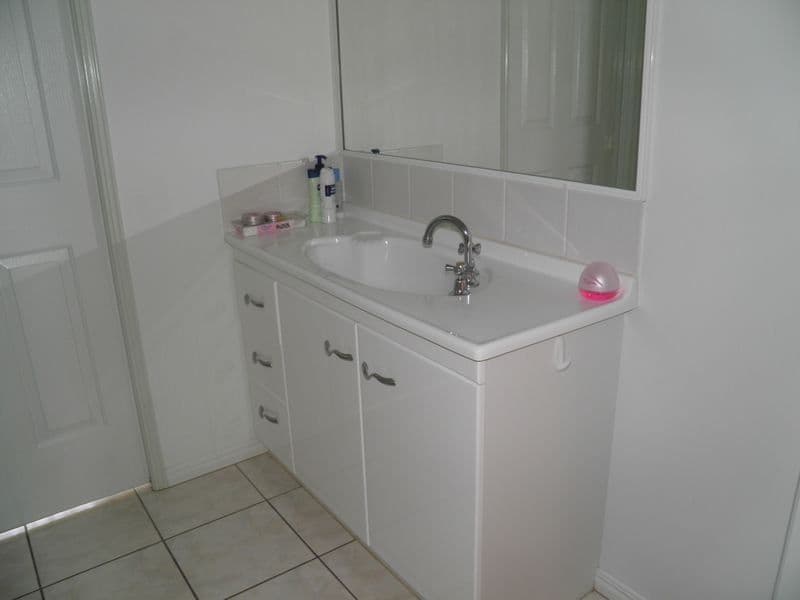 12 Latrobe Street, Tannum Sands QLD 4680, Tannum Sands - Thumbnail 8