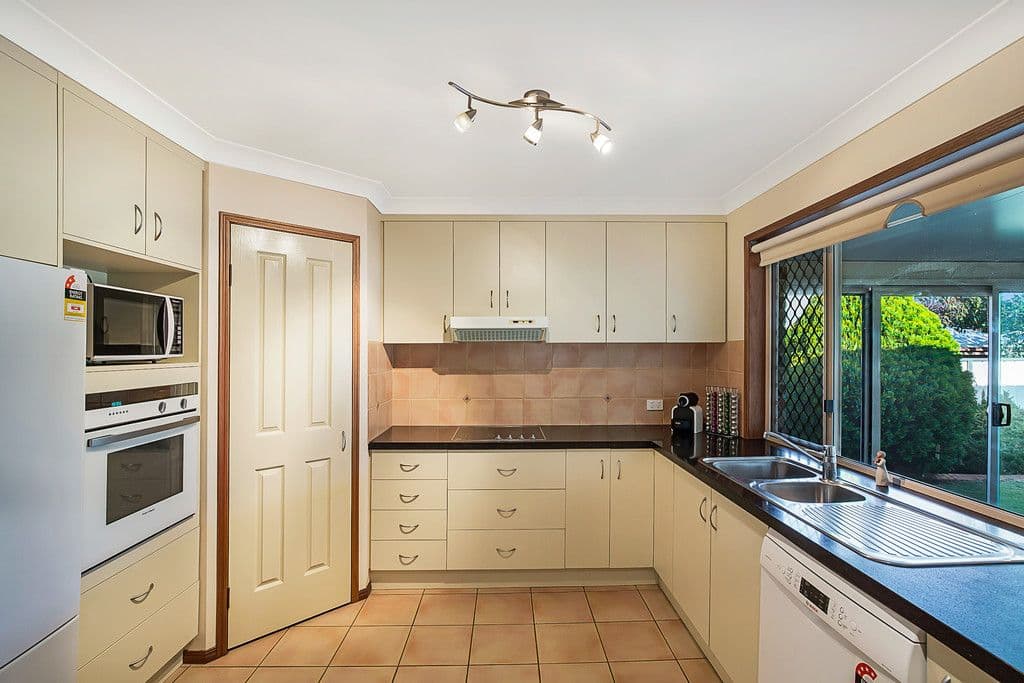 14 Gerrard Street, Middle Ridge QLD 4350, Middle Ridge - Thumbnail 4