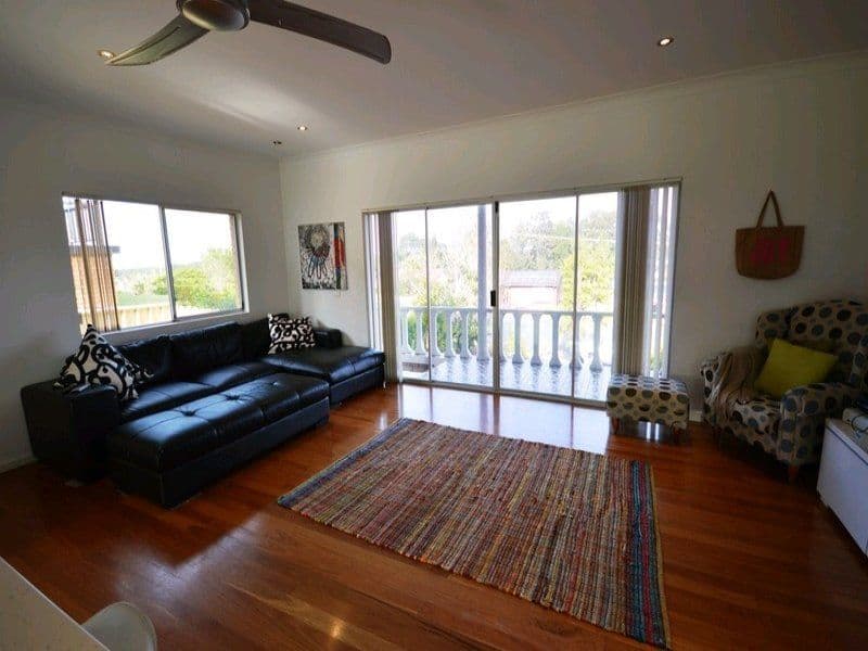 12 Cunningham Crescent, SAWTELL NSW 2452, Sawtell - Thumbnail 4