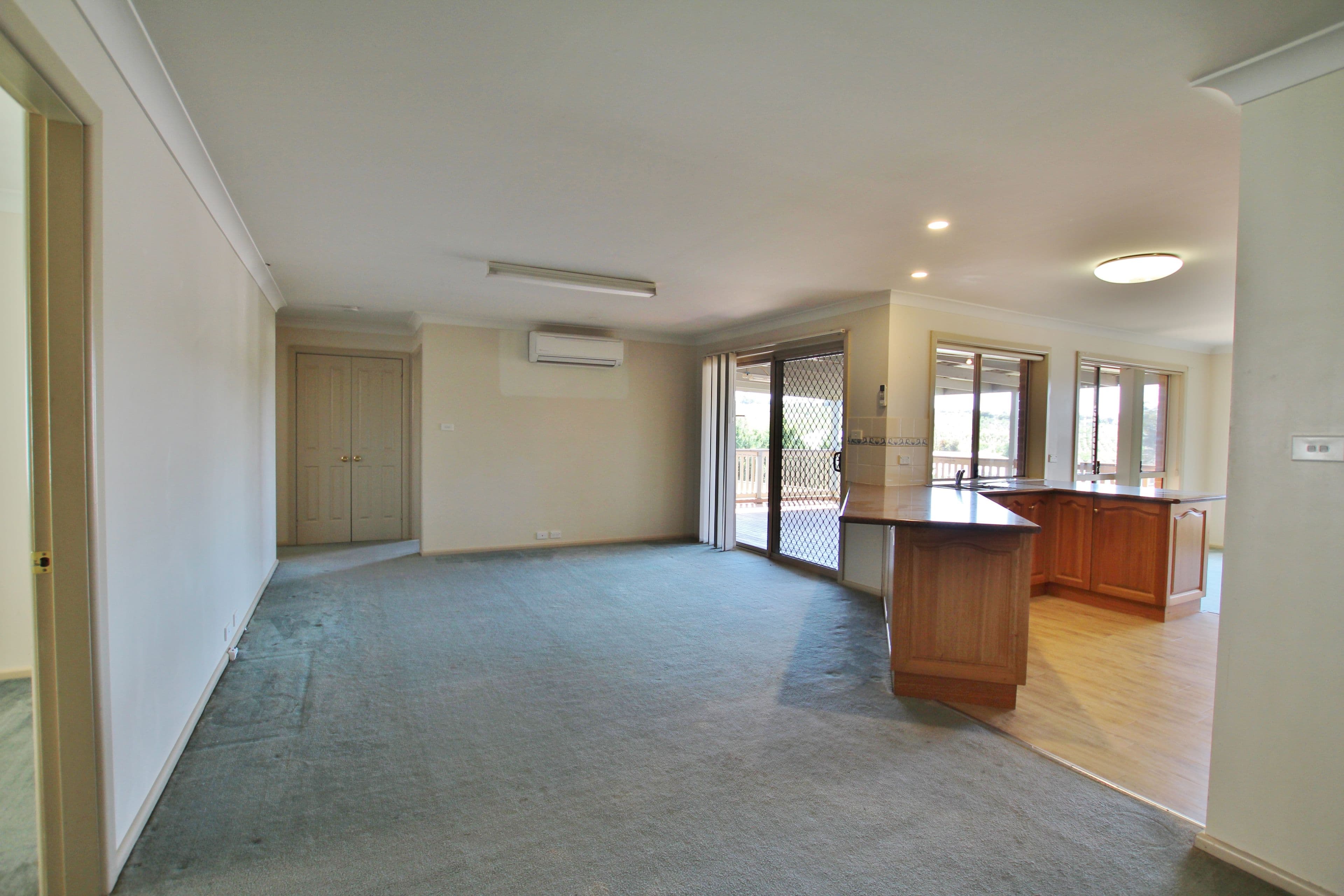 13 Hargreaves Crescent, Young - Thumbnail 6