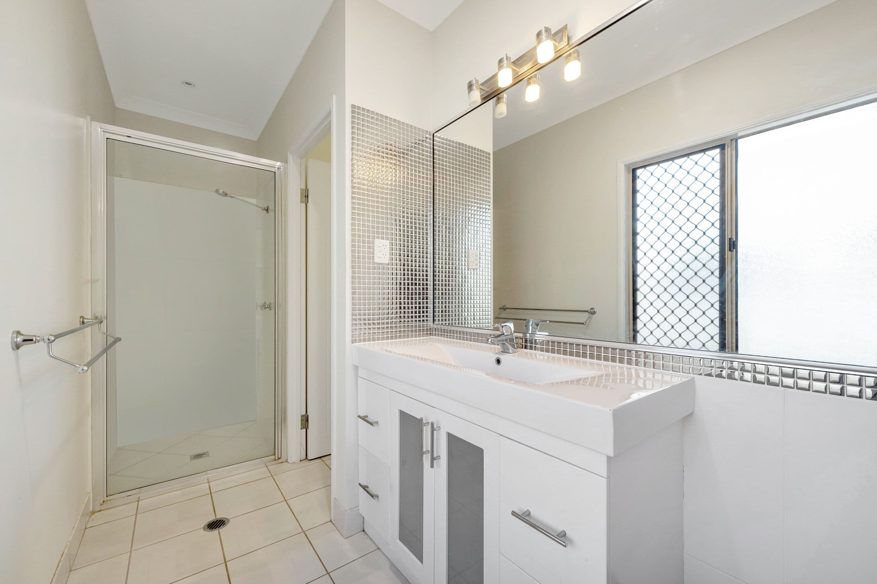 40 Dunlop Street, Kelso QLD 4815, Kelso - Thumbnail 8