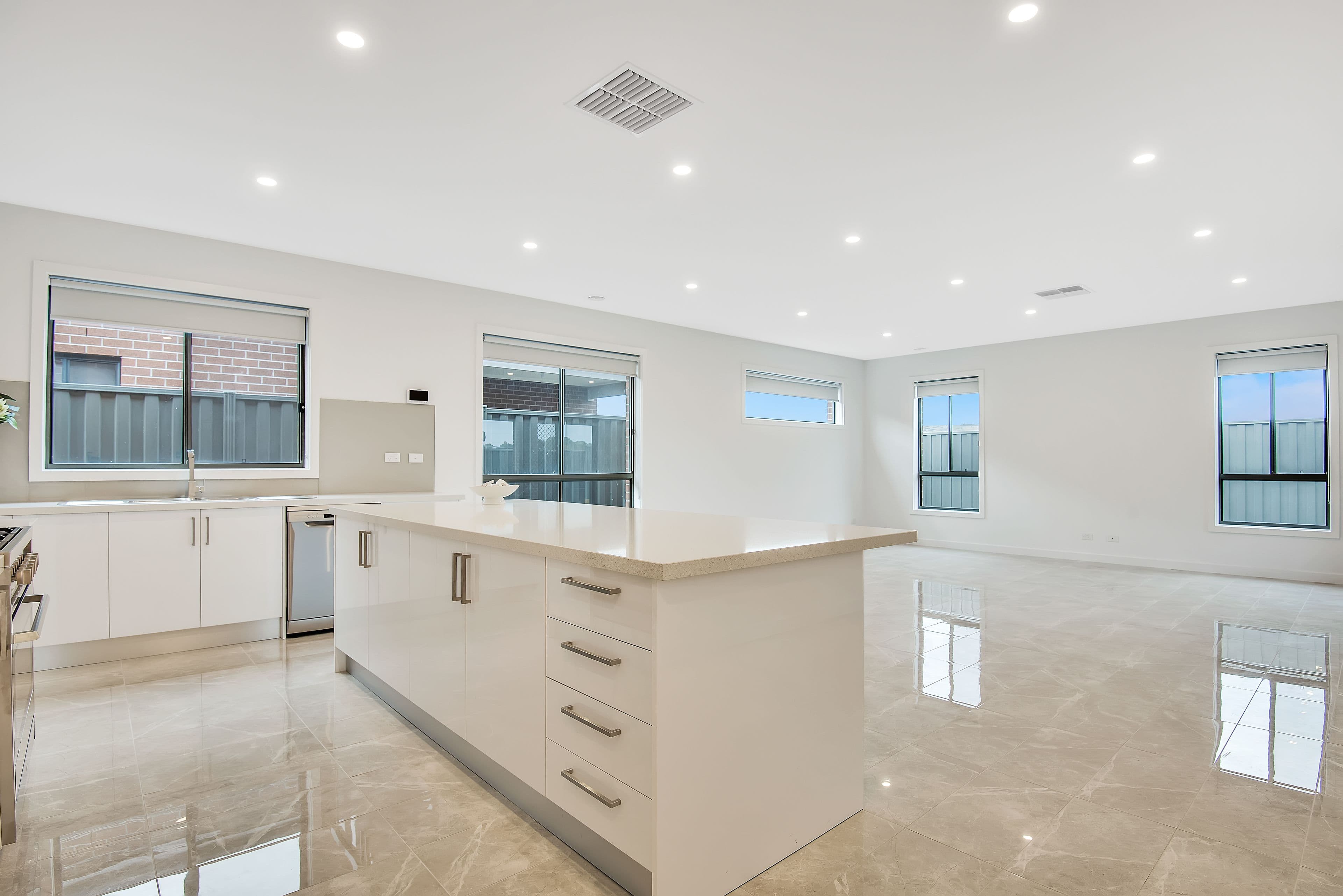 12 Ewing Avenue, Wollert VIC 3750, Wollert - Thumbnail 2